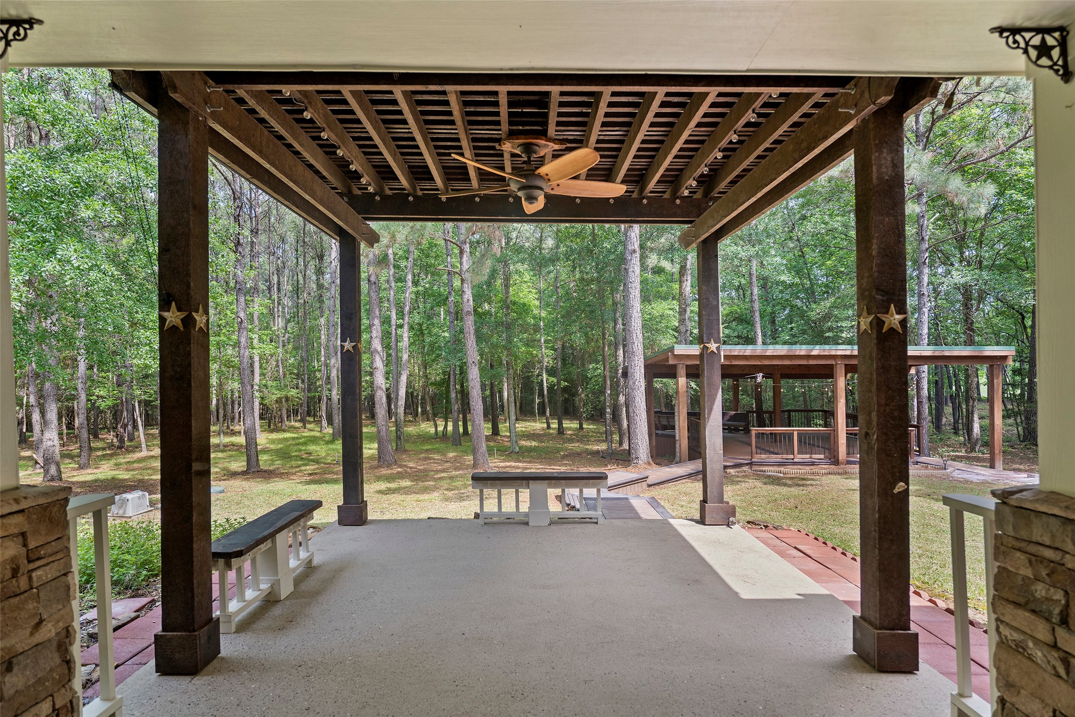 519 Dodge Oakhurst Road , Huntsville, TX, 77320 | 58555864 | Realty Texas LLC