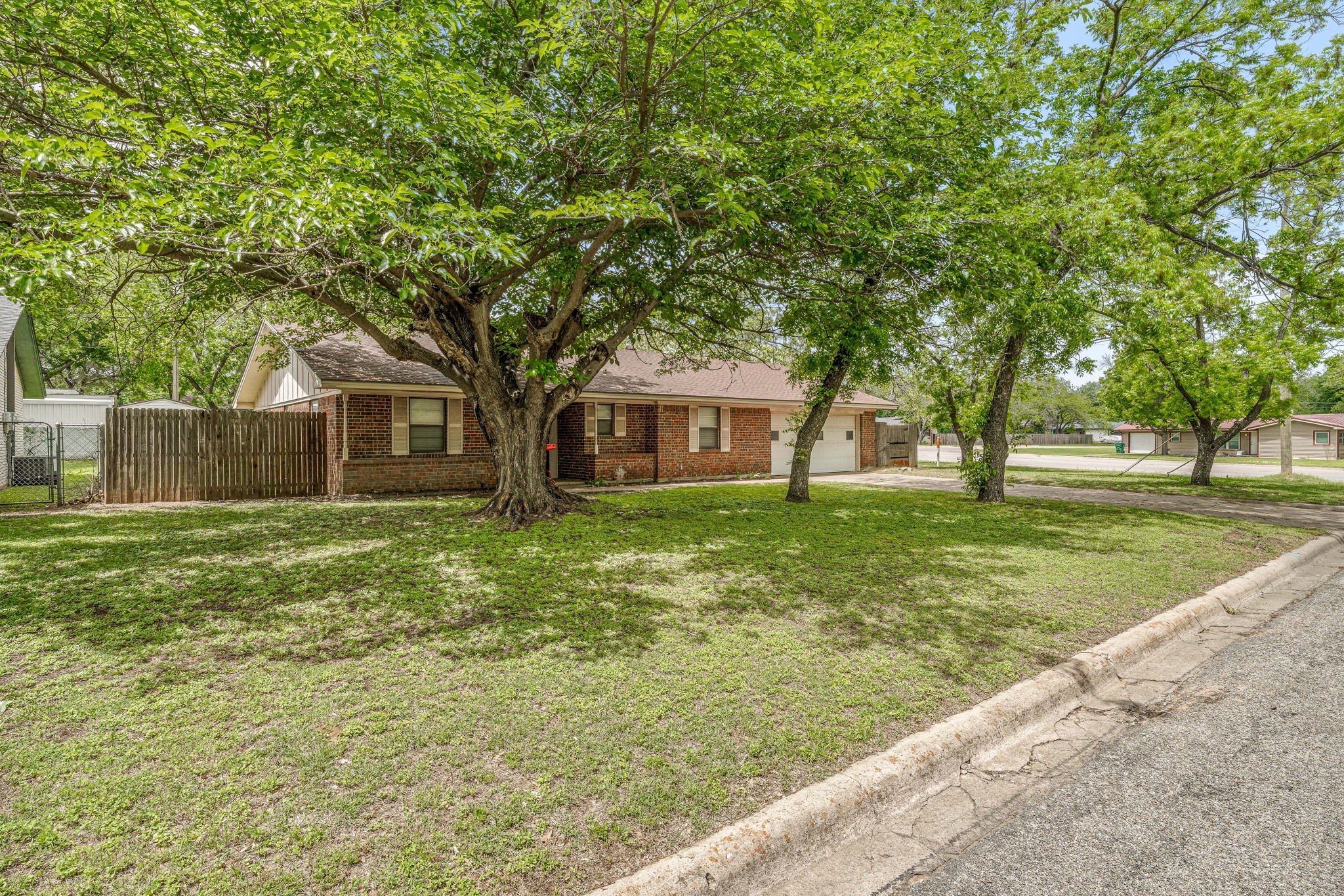 1360 N Lillian Street , Stephenville, TX, 76401 | 20914523 | Realty Texas LLC