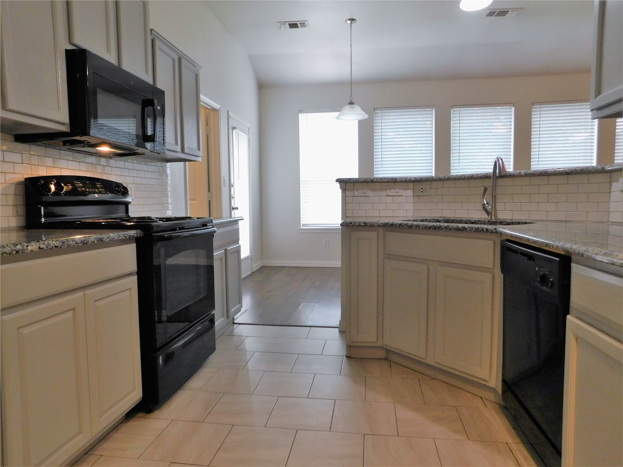2400 Westheimer Road , Denton, TX, 76210 | 20913560 | Realty Texas LLC