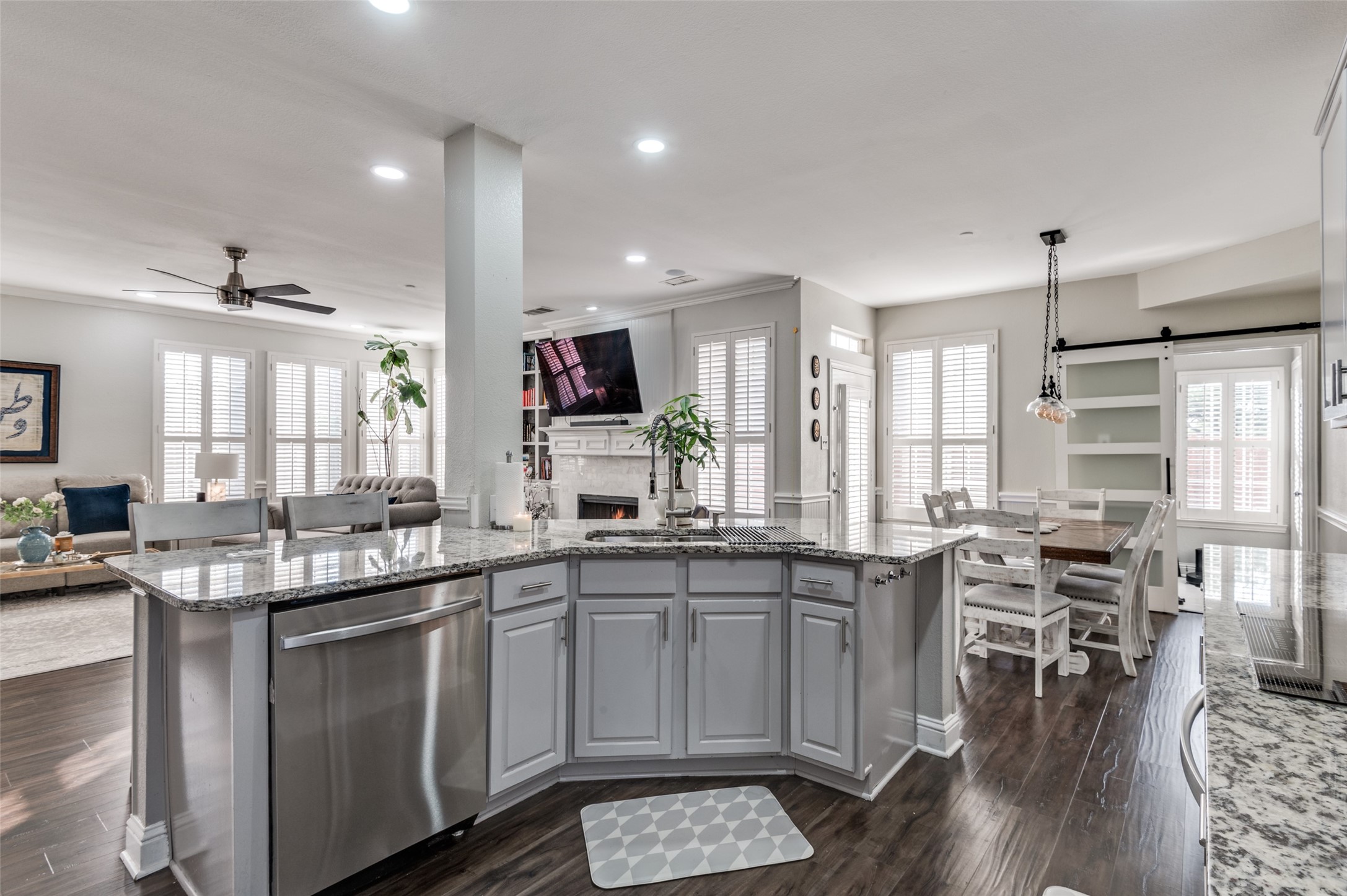451 Richmond Street , Irving, TX, 75063 | 20914927 | Realty Texas LLC