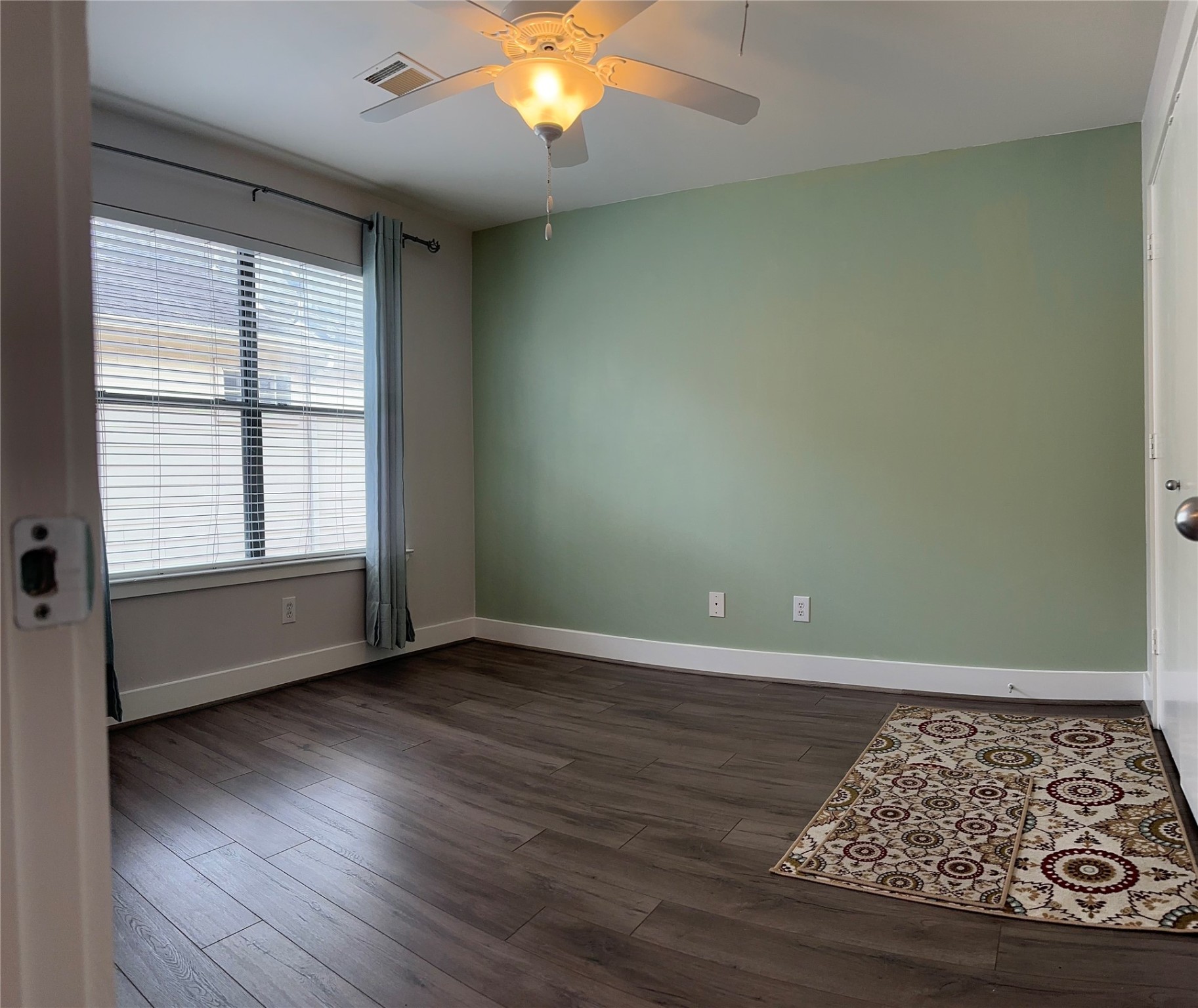 5941 S Loop E 503 , Houston, TX, 77033 | 12799541 | Realty Texas LLC