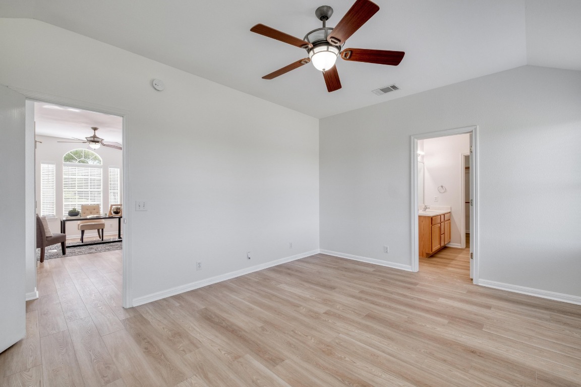 223 Lakemont Drive , Hutto, TX, 78634 | 8569296 | Realty Texas LLC