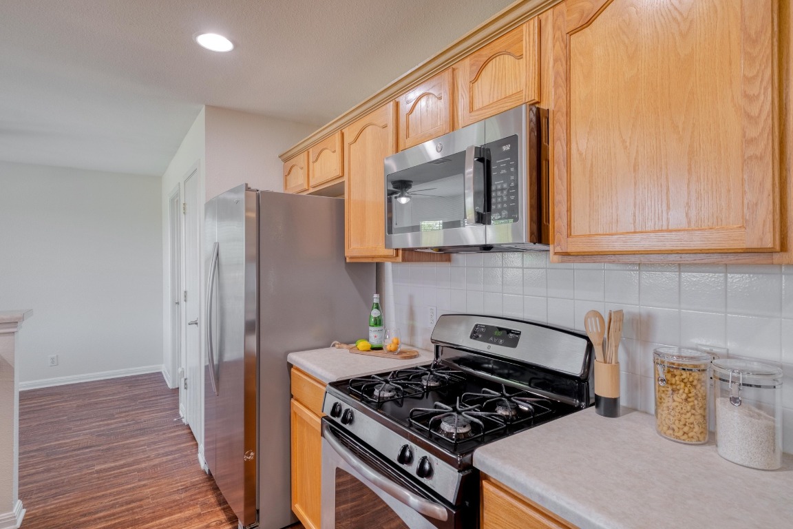223 Lakemont Drive , Hutto, TX, 78634 | 8569296 | Realty Texas LLC