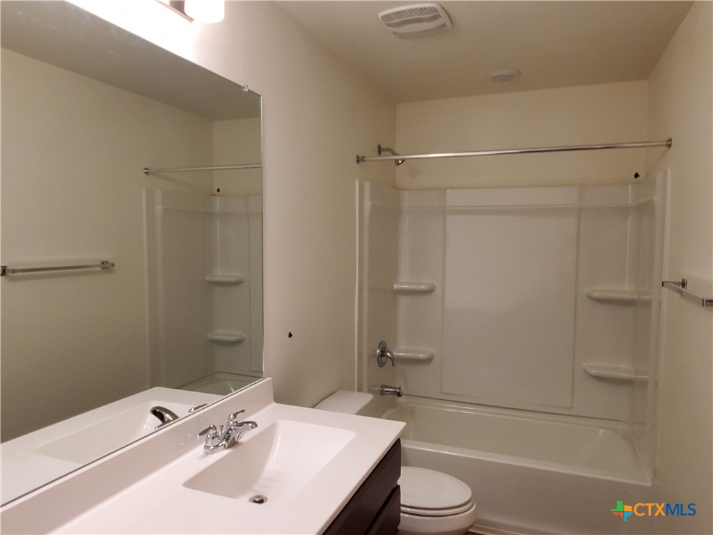 4005 Woodside Drive , Seguin, TX, 78155 | 577785 | Realty Texas LLC