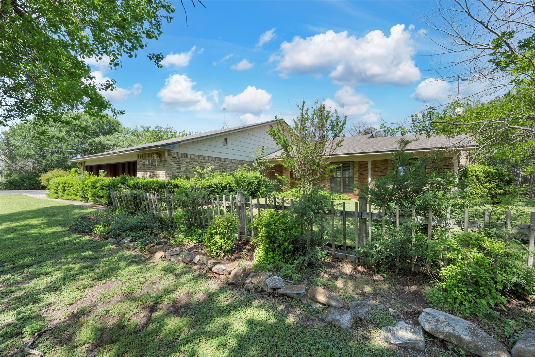 931 Eagle Canyon Drive , China Spring, TX, 76633 | 20915329 | Realty Texas LLC
