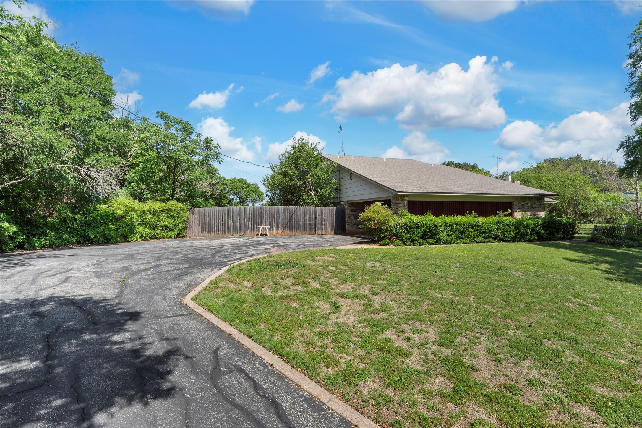 931 Eagle Canyon Drive , China Spring, TX, 76633 | 20915329 | Realty Texas LLC