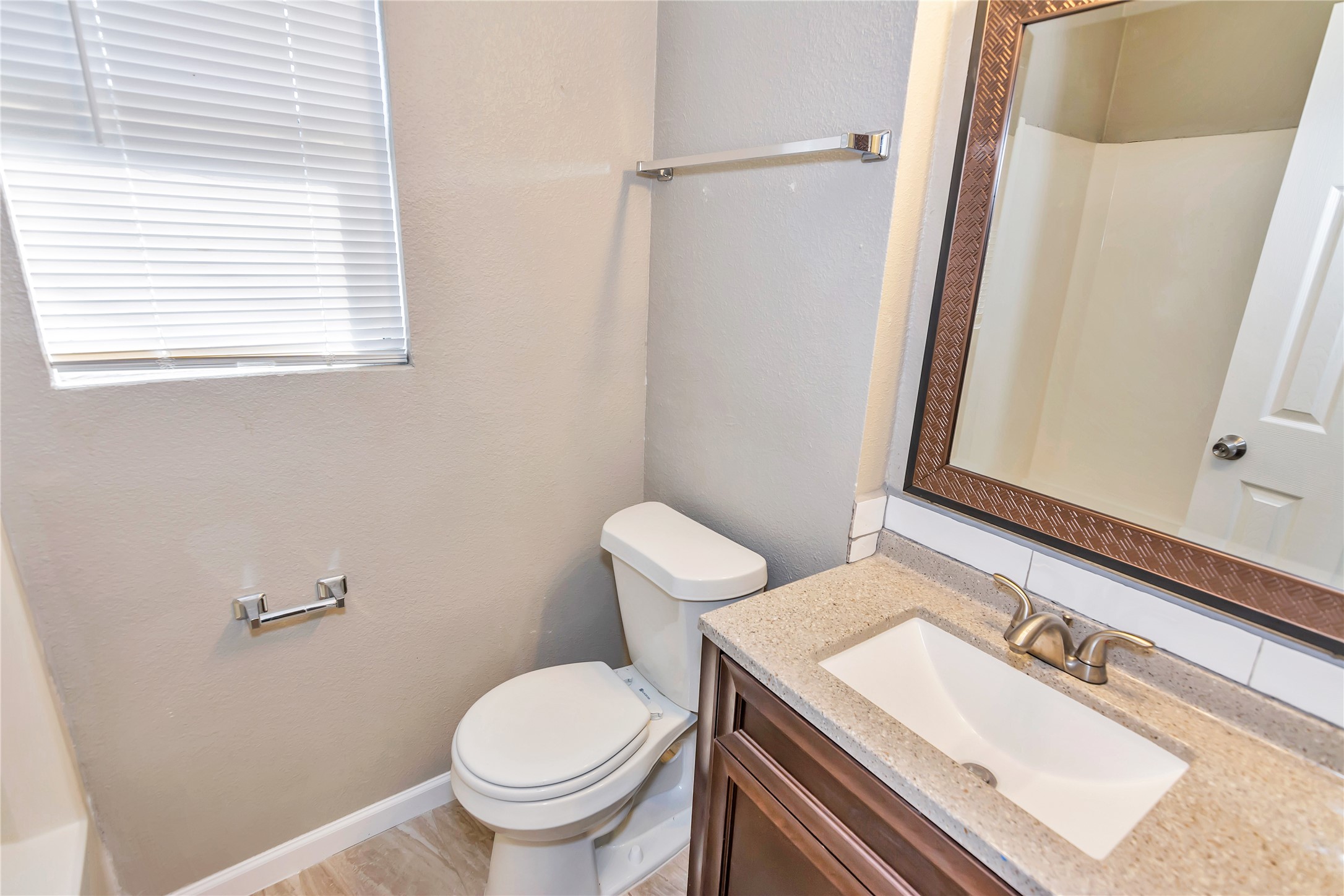 1226 Northview Drive , Angleton, TX, 77515 | 61570687 | Realty Texas LLC