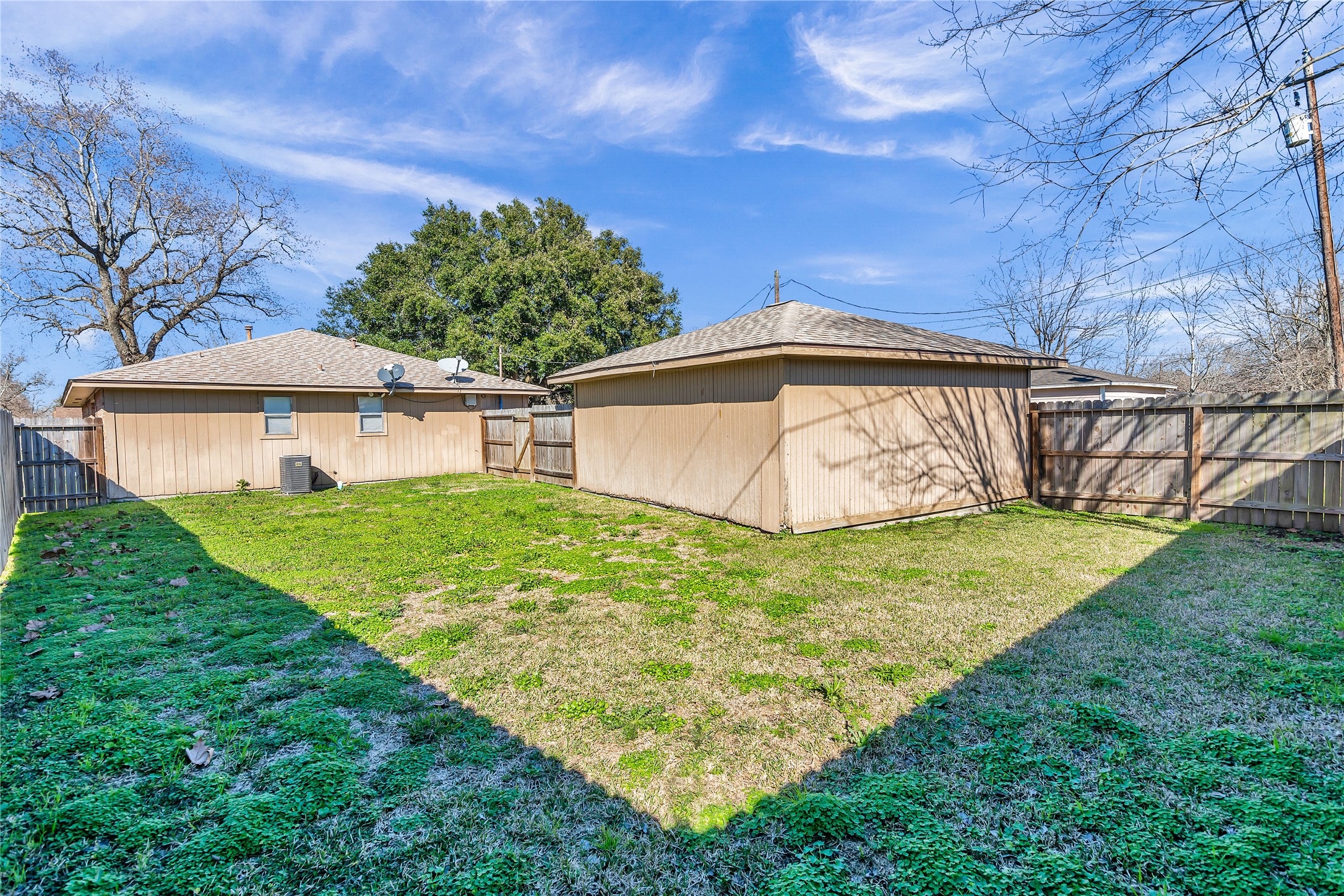 1226 Northview Drive , Angleton, TX, 77515 | 61570687 | Realty Texas LLC