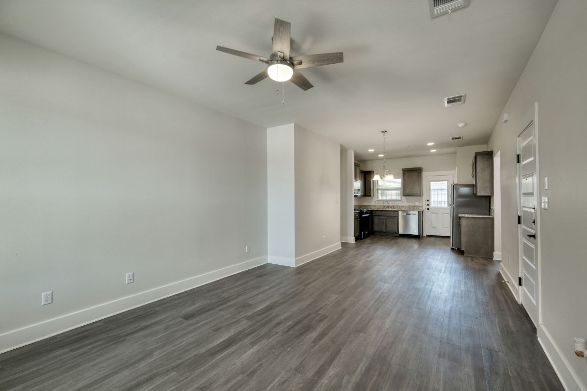 1300 Black Locust Drive W 2002 , Pflugerville, TX, 78660 | 4048395 | Realty Texas LLC