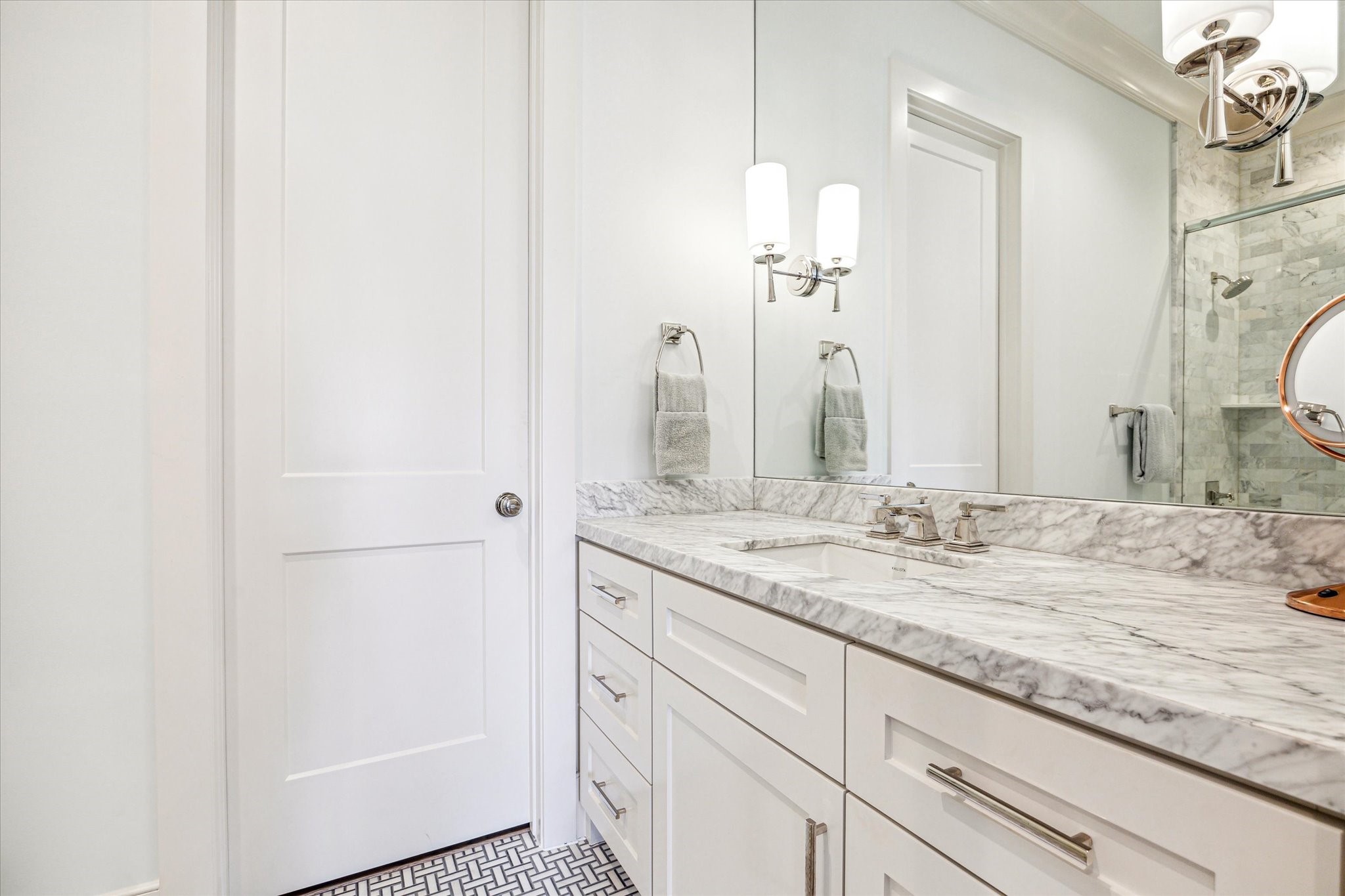 2116 Looscan Lane , Houston, TX, 77019 | 92600075 | Realty Texas LLC