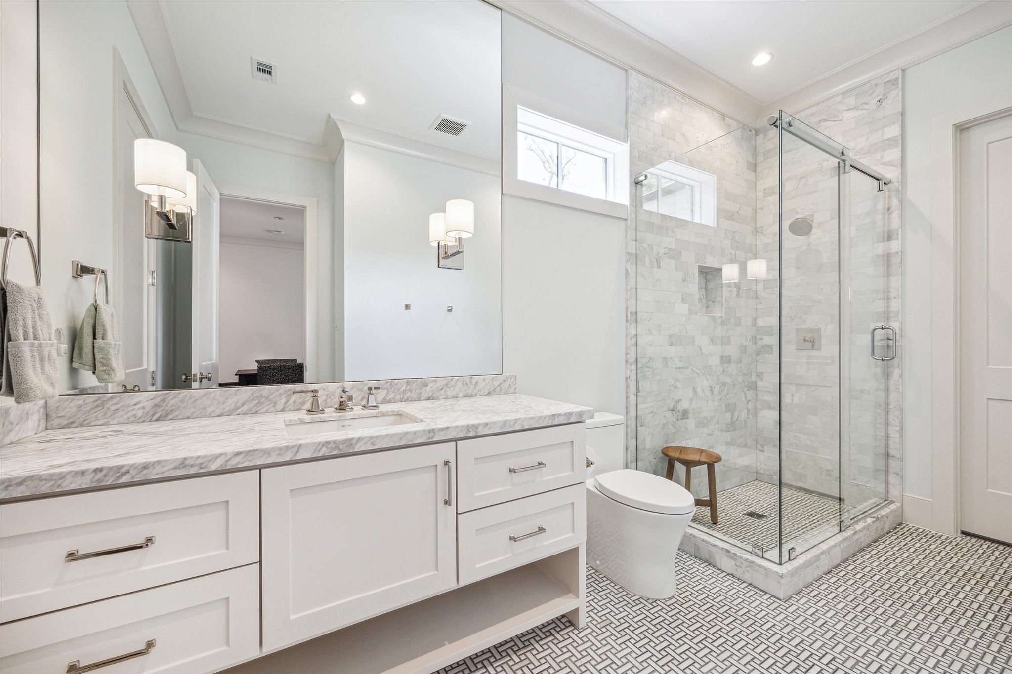 2116 Looscan Lane , Houston, TX, 77019 | 92600075 | Realty Texas LLC
