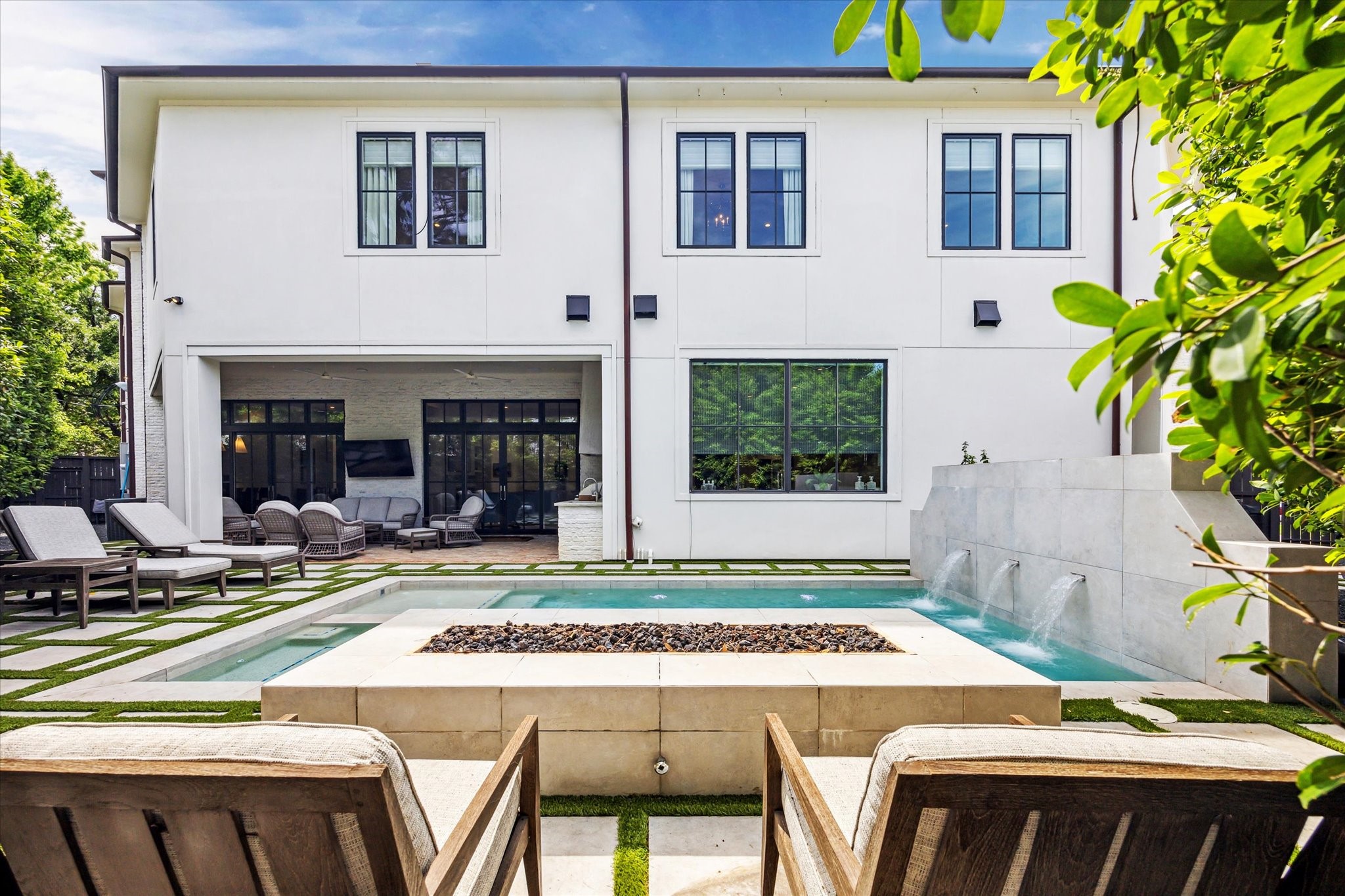 2116 Looscan Lane , Houston, TX, 77019 | 92600075 | Realty Texas LLC