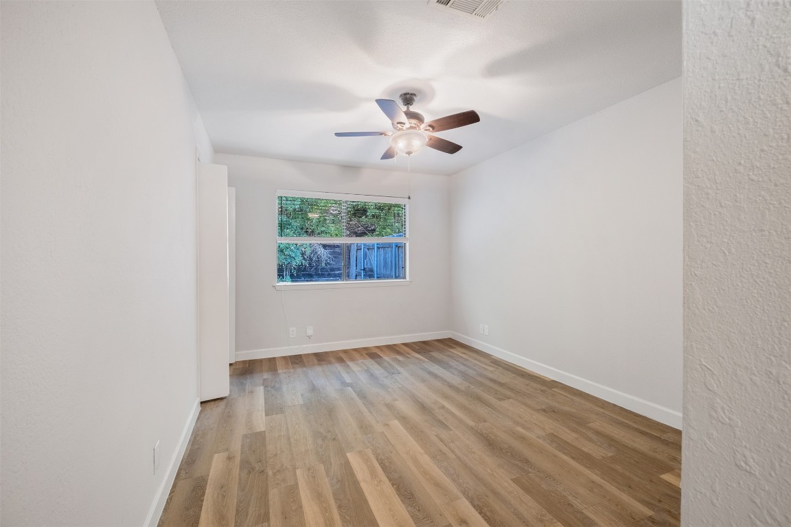 6811 Thorncliffe Drive B , Austin, TX, 78731 | 2270888 | Realty Texas LLC