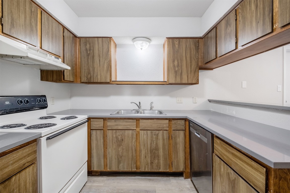 6811 Thorncliffe Drive B , Austin, TX, 78731 | 2270888 | Realty Texas LLC