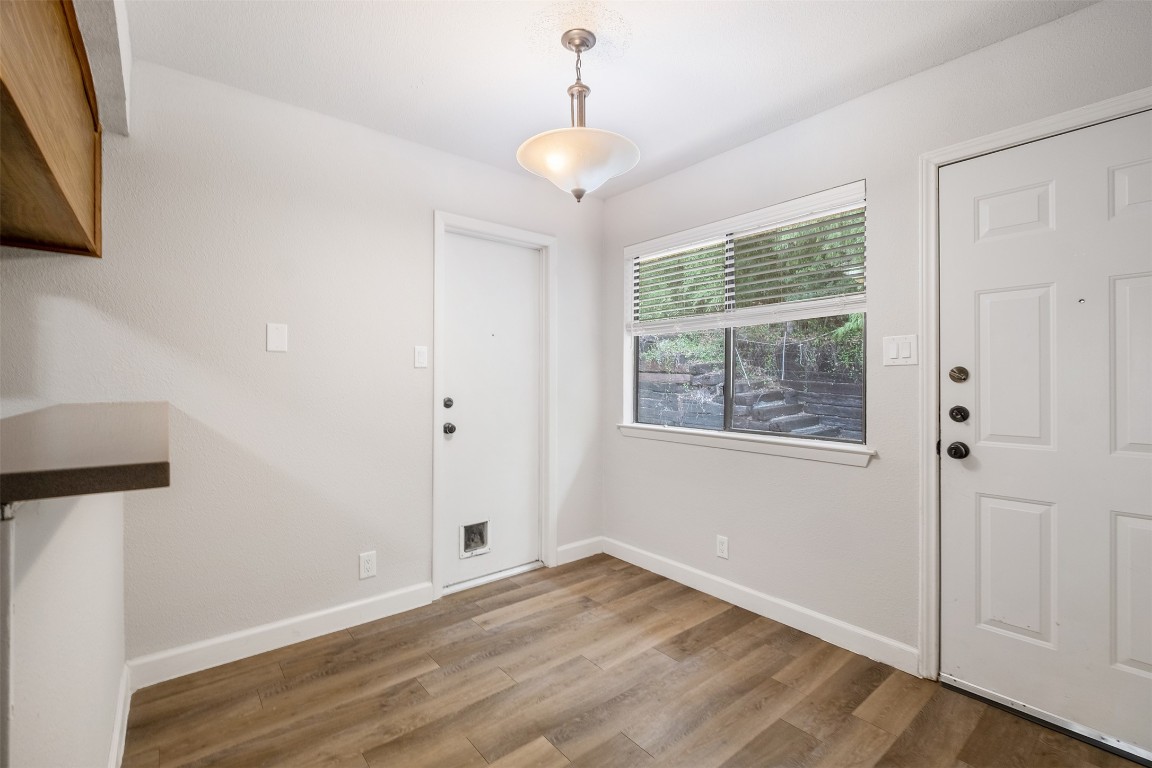 6811 Thorncliffe Drive B , Austin, TX, 78731 | 2270888 | Realty Texas LLC