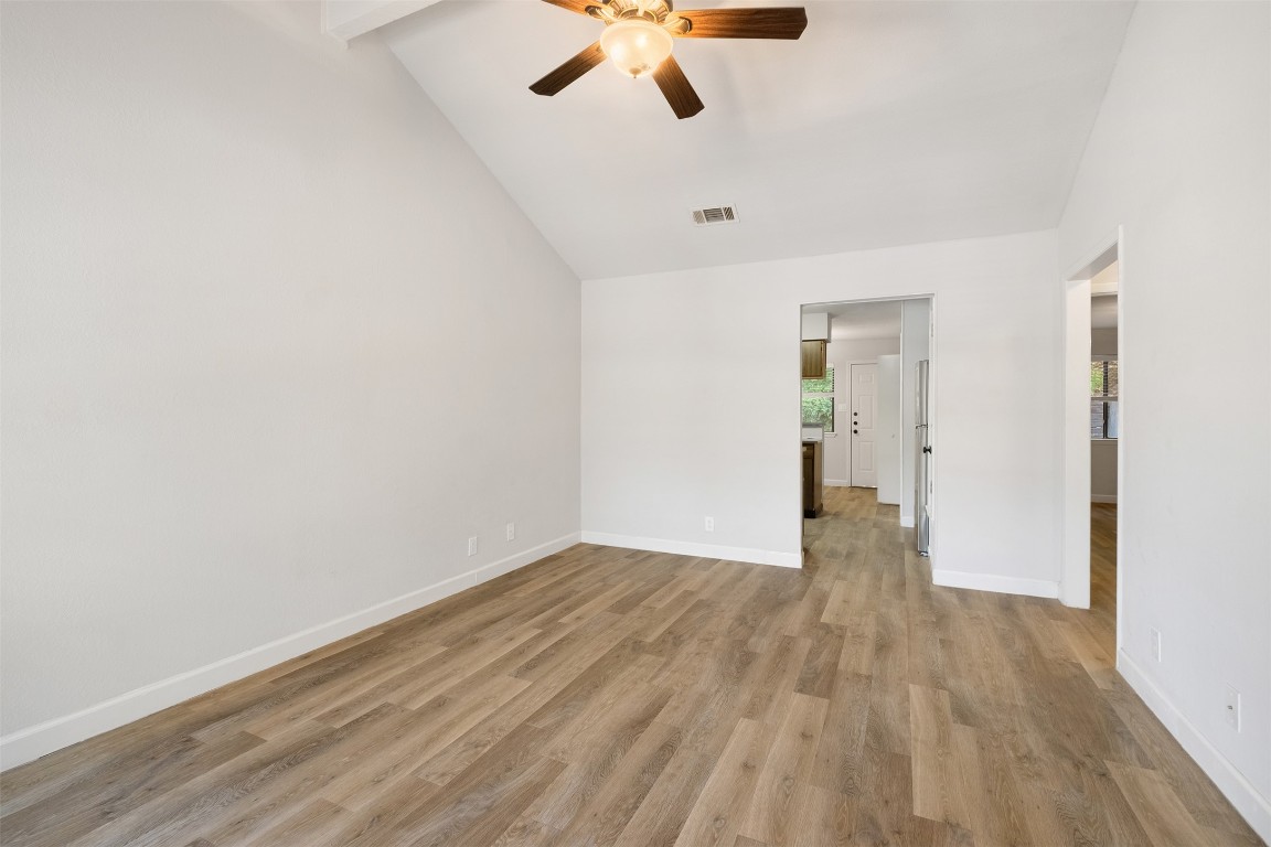 6811 Thorncliffe Drive B , Austin, TX, 78731 | 2270888 | Realty Texas LLC