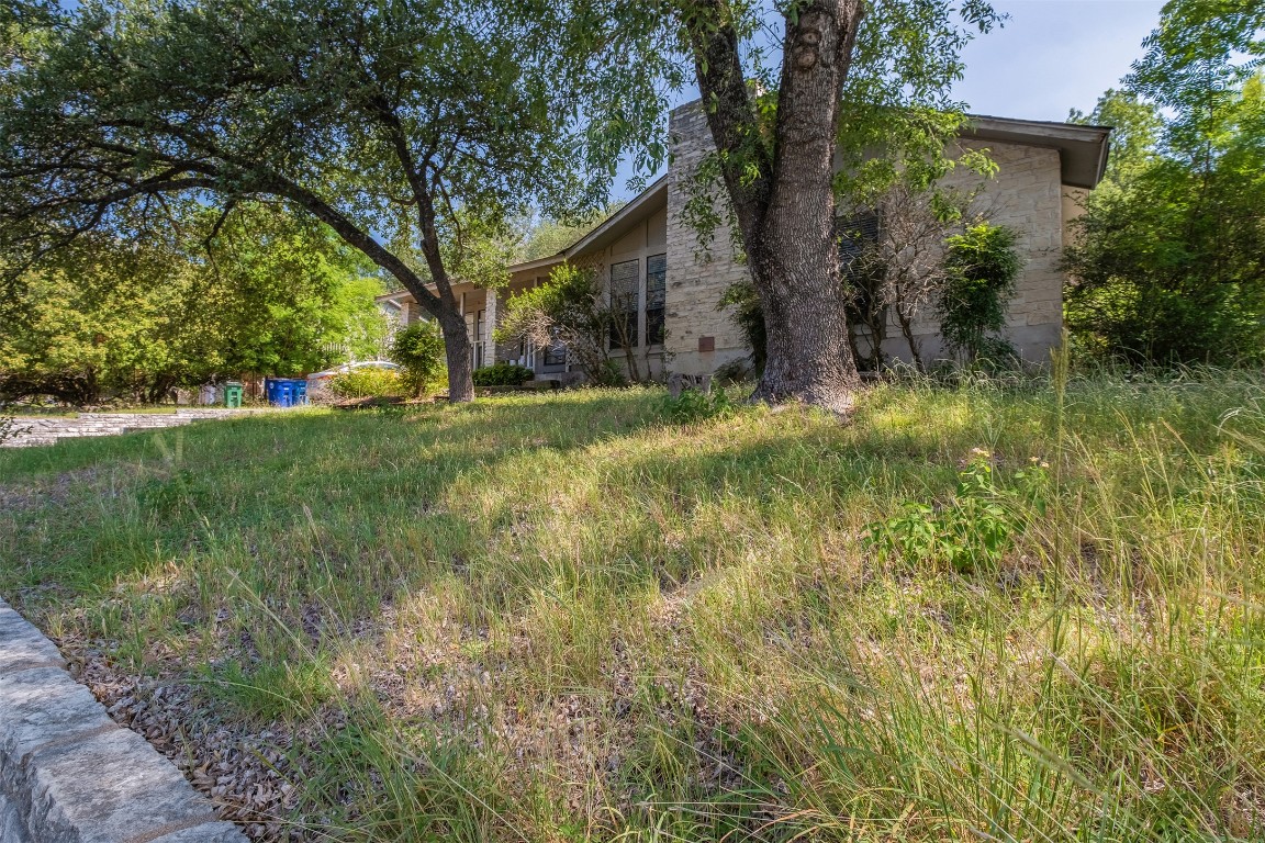 6811 Thorncliffe Drive B , Austin, TX, 78731 | 2270888 | Realty Texas LLC