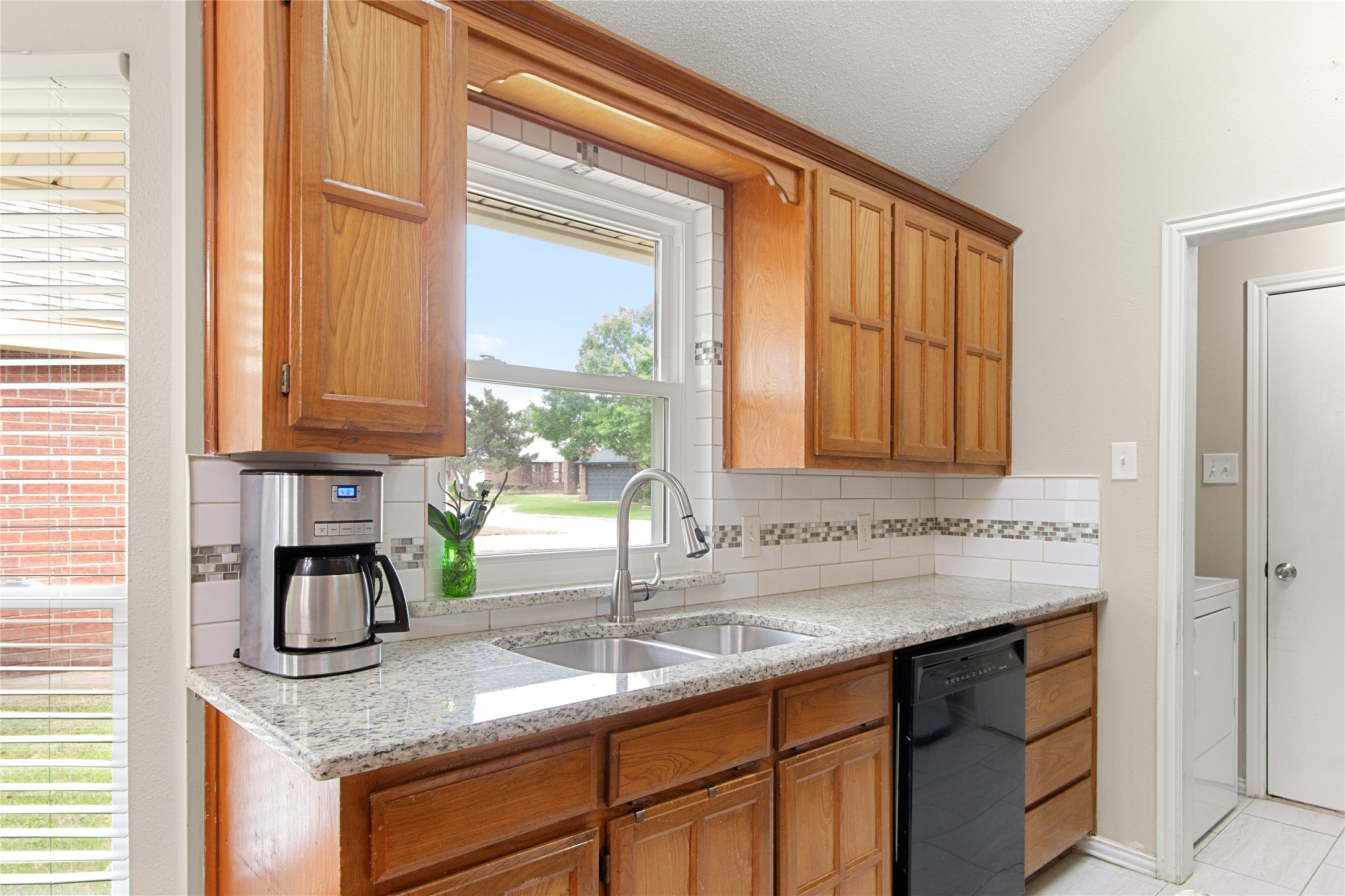 5703 Homestead Road , Arlington, TX, 76017 | 20915735 | Realty Texas LLC
