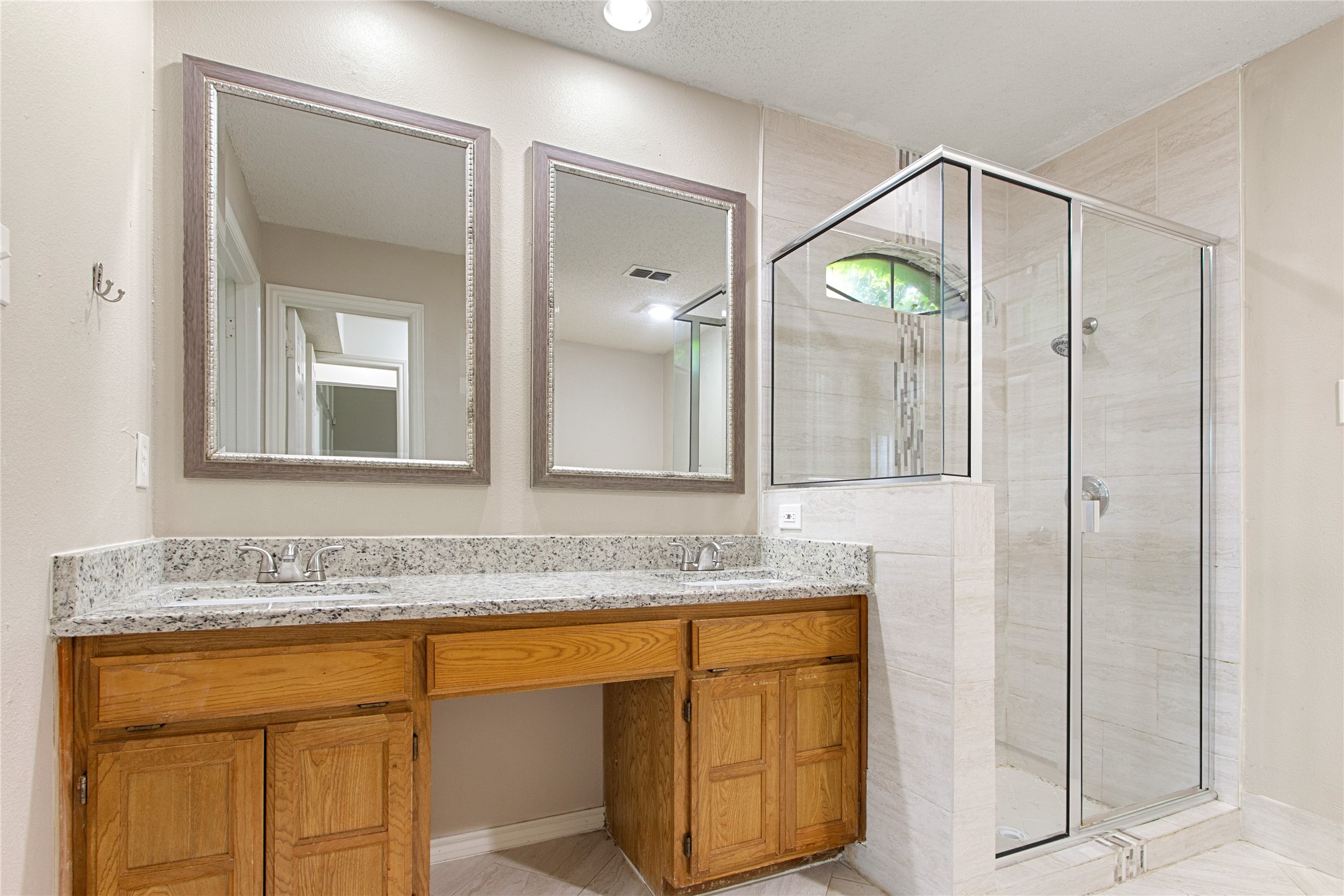 5703 Homestead Road , Arlington, TX, 76017 | 20915735 | Realty Texas LLC