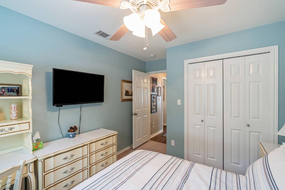 4906 Thunderbird Drive , Lago Vista, TX, 78645 | 9707131 | Realty Texas LLC