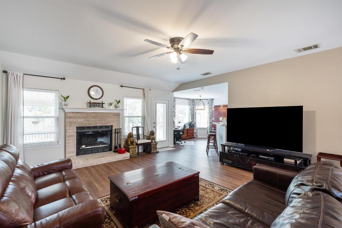 4906 Thunderbird Drive , Lago Vista, TX, 78645 | 9707131 | Realty Texas LLC