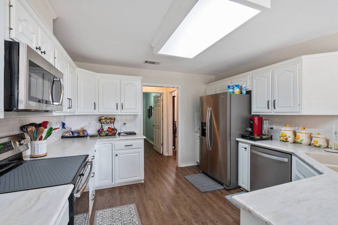 4906 Thunderbird Drive , Lago Vista, TX, 78645 | 9707131 | Realty Texas LLC