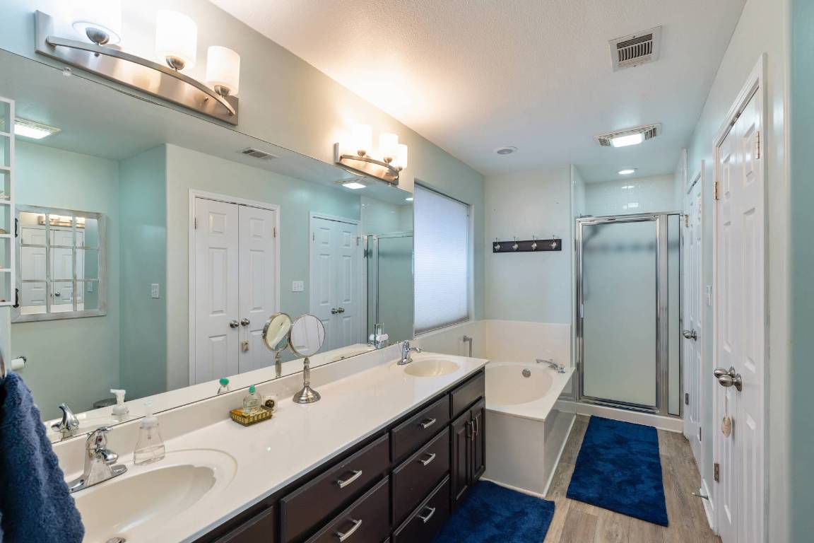 4906 Thunderbird Drive , Lago Vista, TX, 78645 | 9707131 | Realty Texas LLC