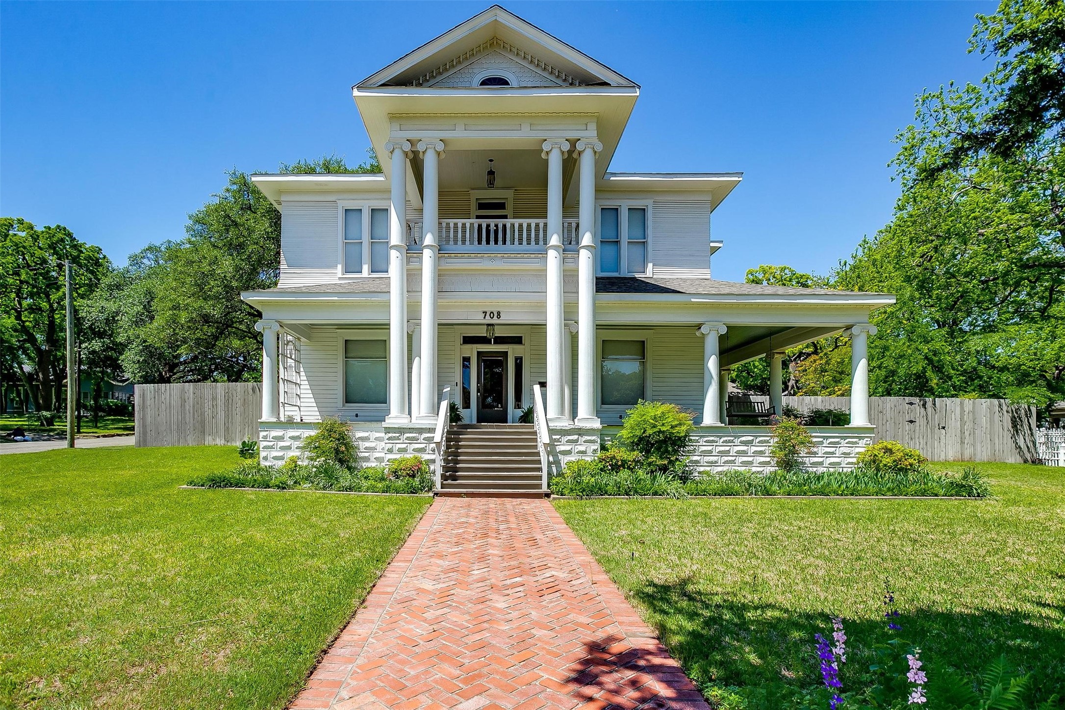 708 S Waco Street , Weatherford, TX, 76086 | 20913416 | Realty Texas LLC