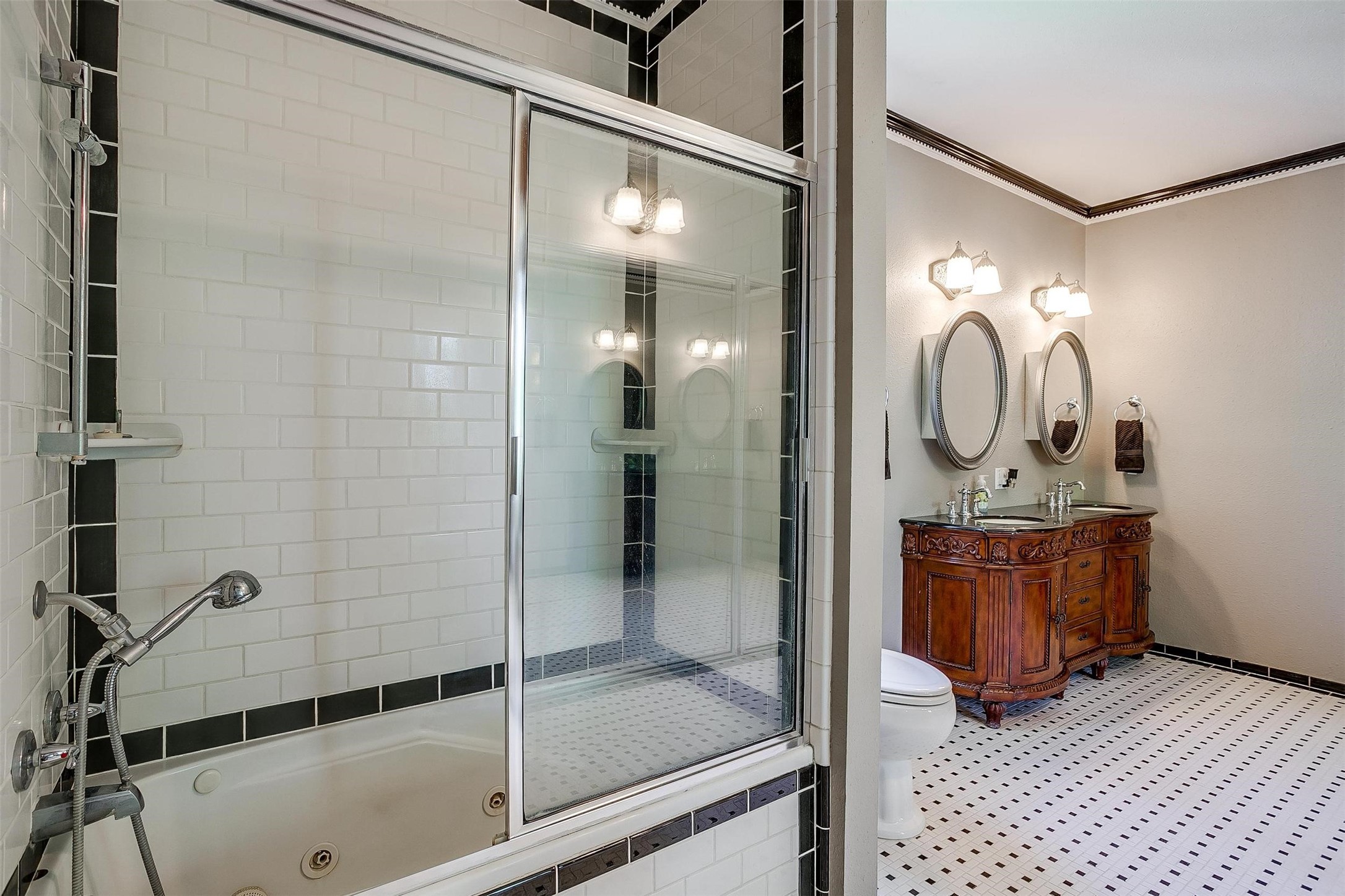 708 S Waco Street , Weatherford, TX, 76086 | 20913416 | Realty Texas LLC