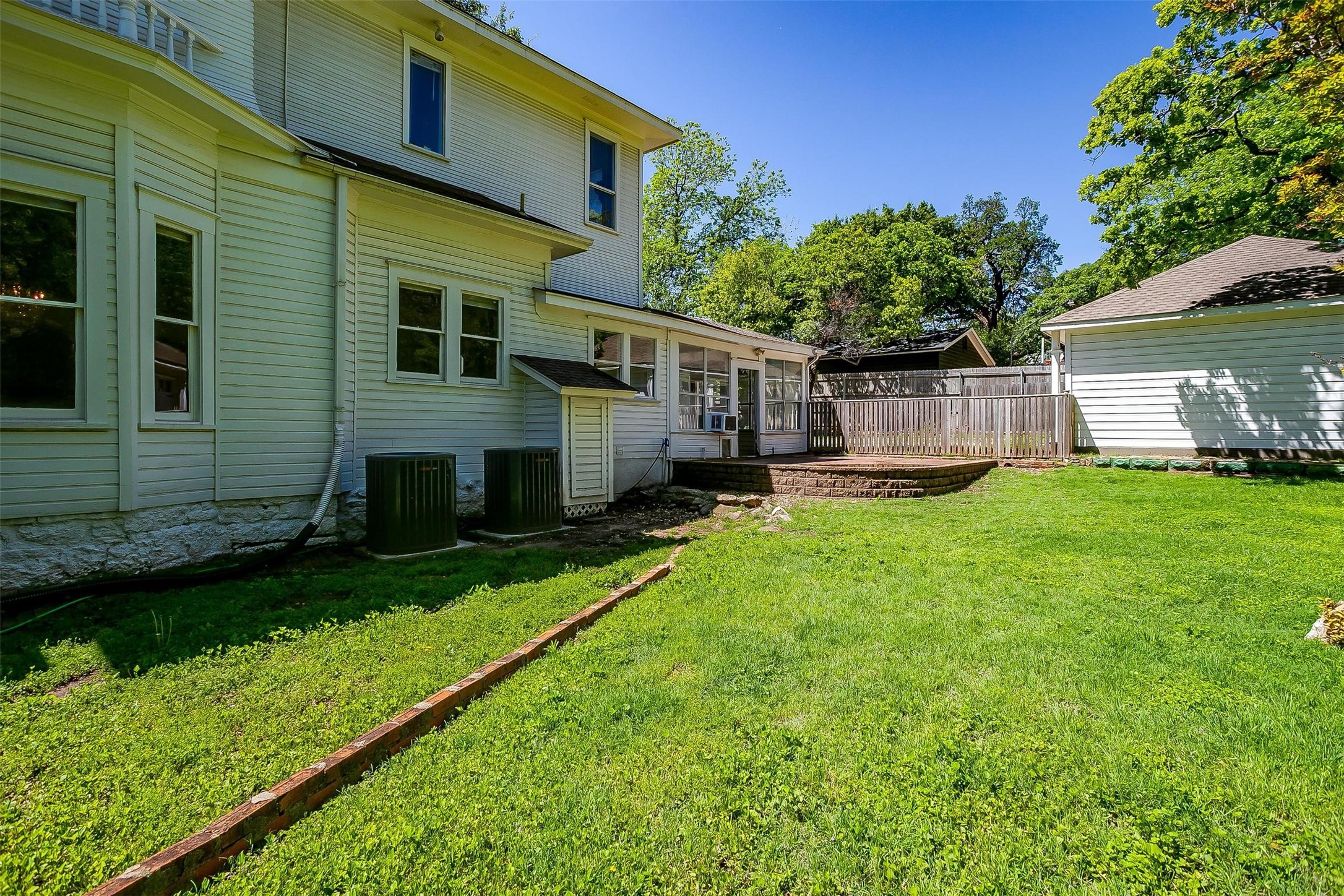 708 S Waco Street , Weatherford, TX, 76086 | 20913416 | Realty Texas LLC