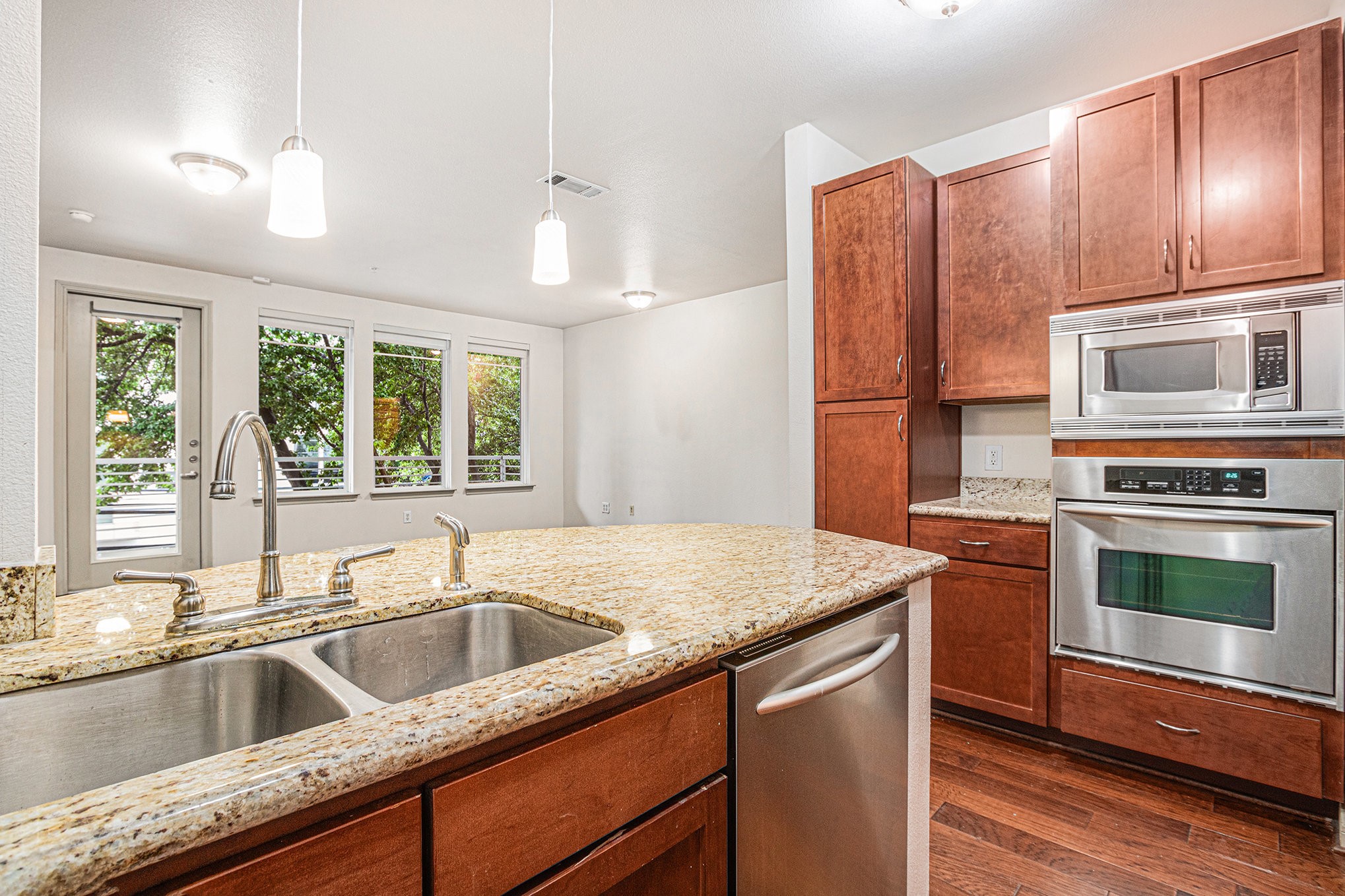 505 Jackson Hill Street 103 , Houston, TX, 77007 | 44264105 | Realty Texas LLC