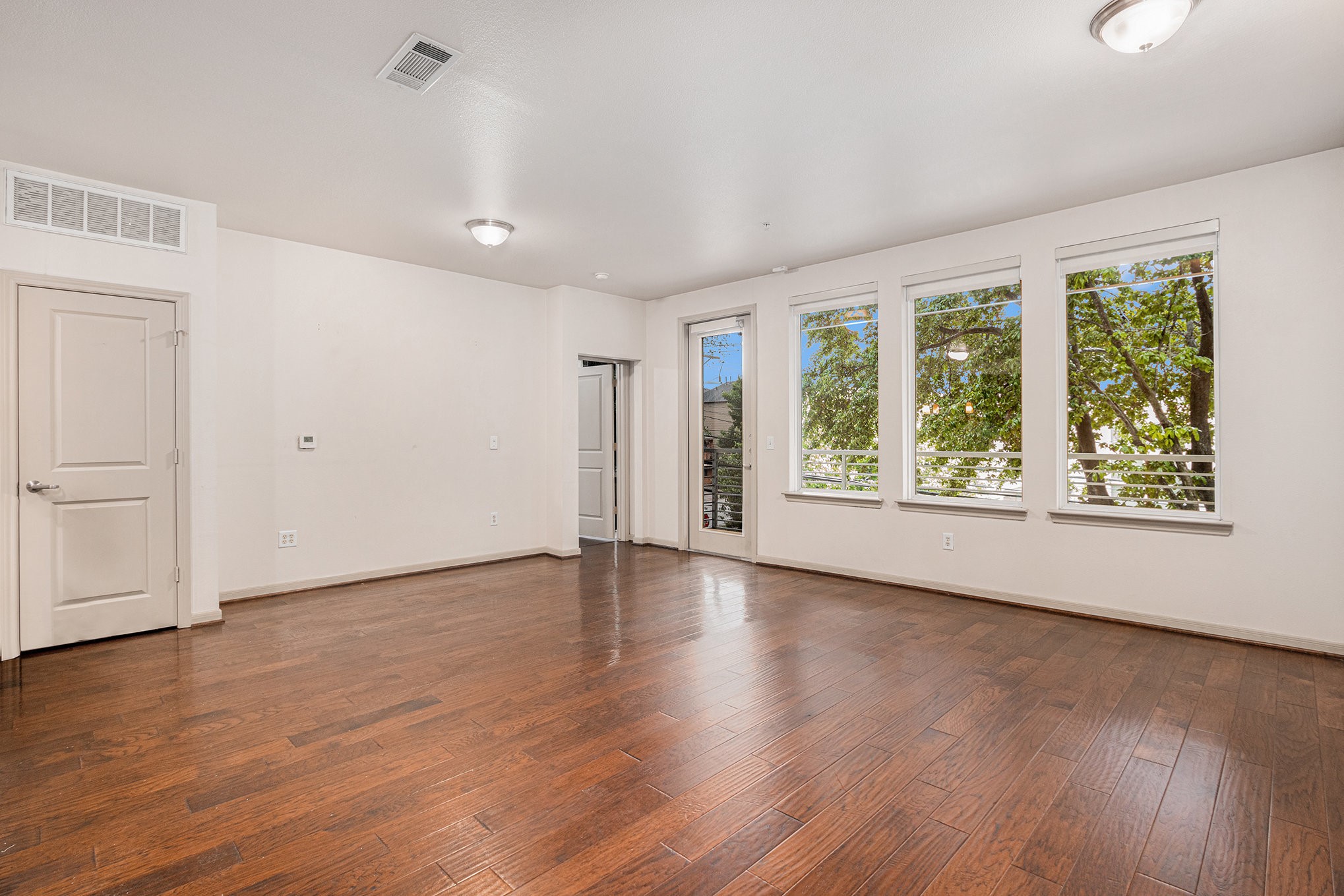 505 Jackson Hill Street 103 , Houston, TX, 77007 | 44264105 | Realty Texas LLC