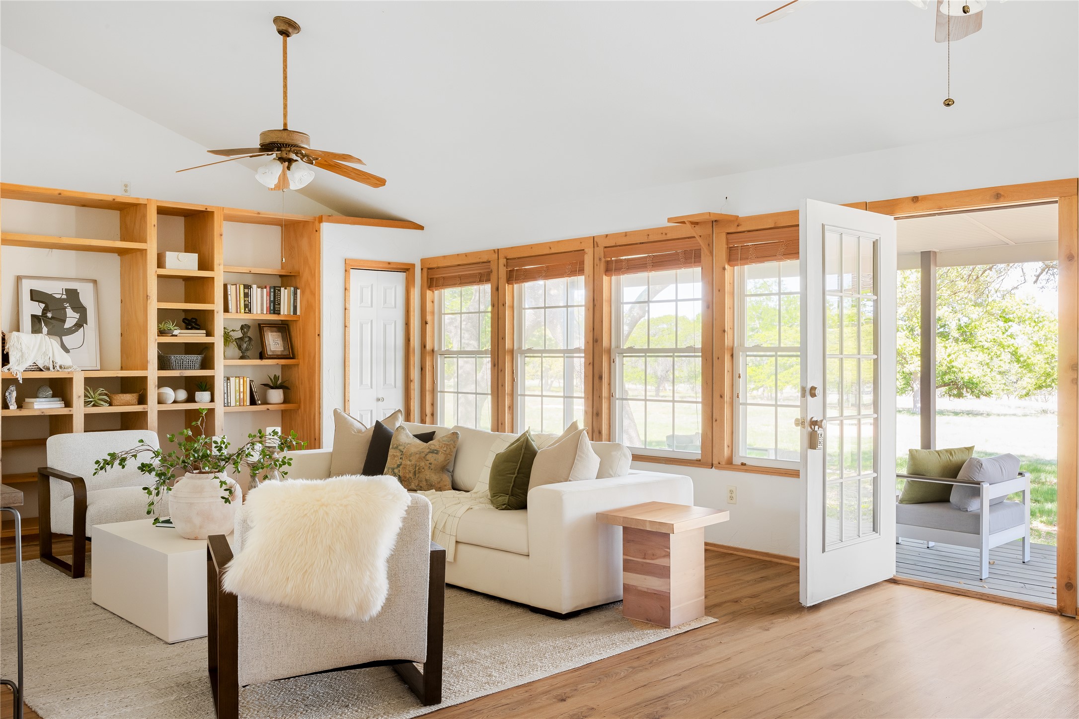 9695 W US 290 Highway, Hye, TX, 78635 | 7275432 | Realty Texas LLC