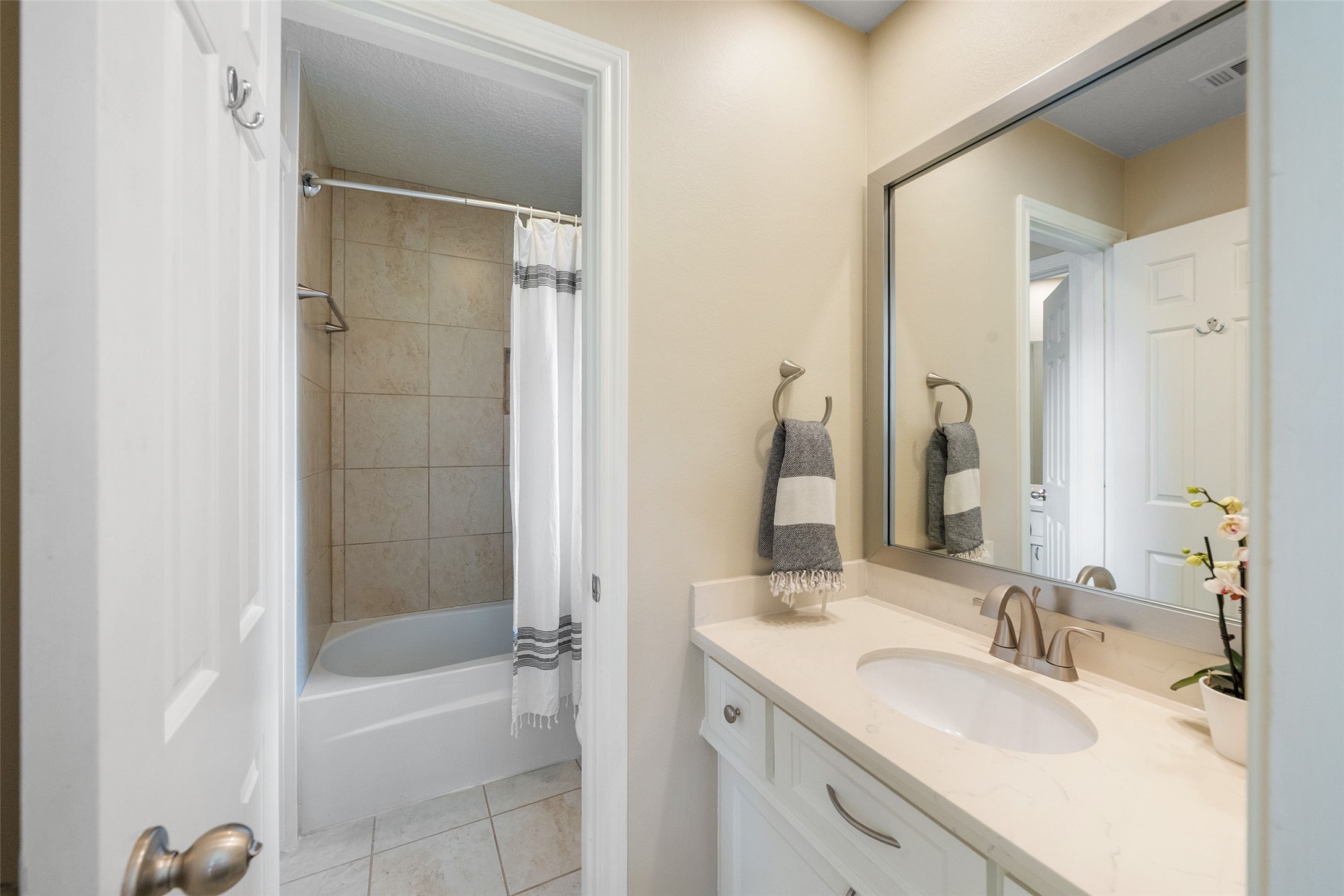 47 Firefall Court , The Woodlands, TX, 77380 | 46079412 | Realty Texas LLC