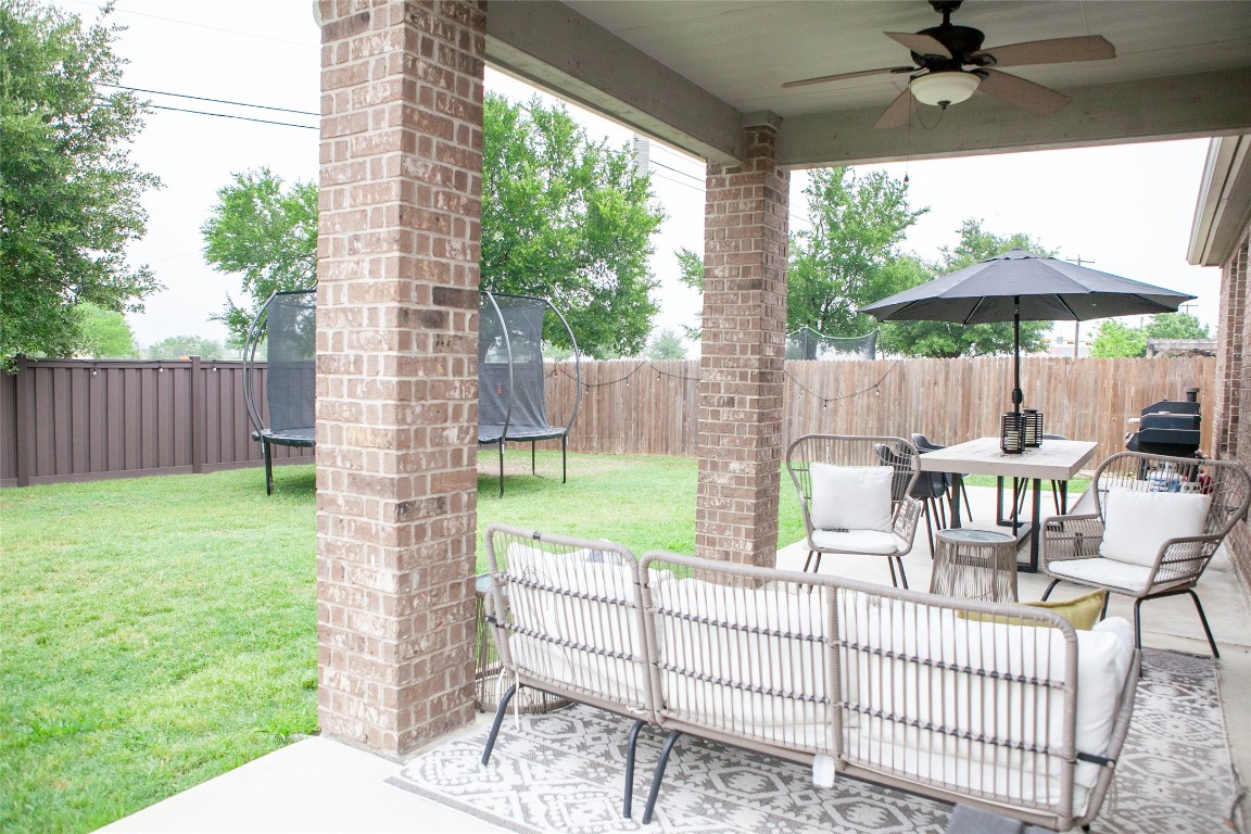 1012 Estes Park Park , Taylor, TX, 76574 | 4182434 | Realty Texas LLC