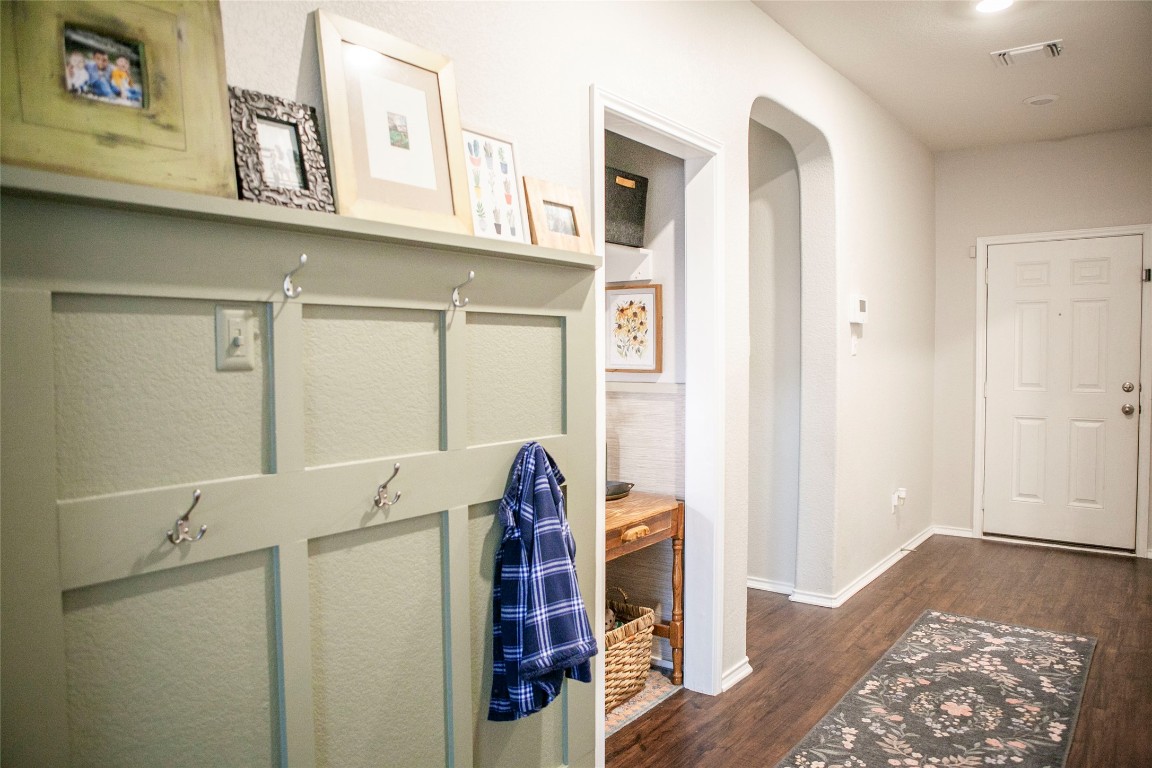 1012 Estes Park Park , Taylor, TX, 76574 | 4182434 | Realty Texas LLC