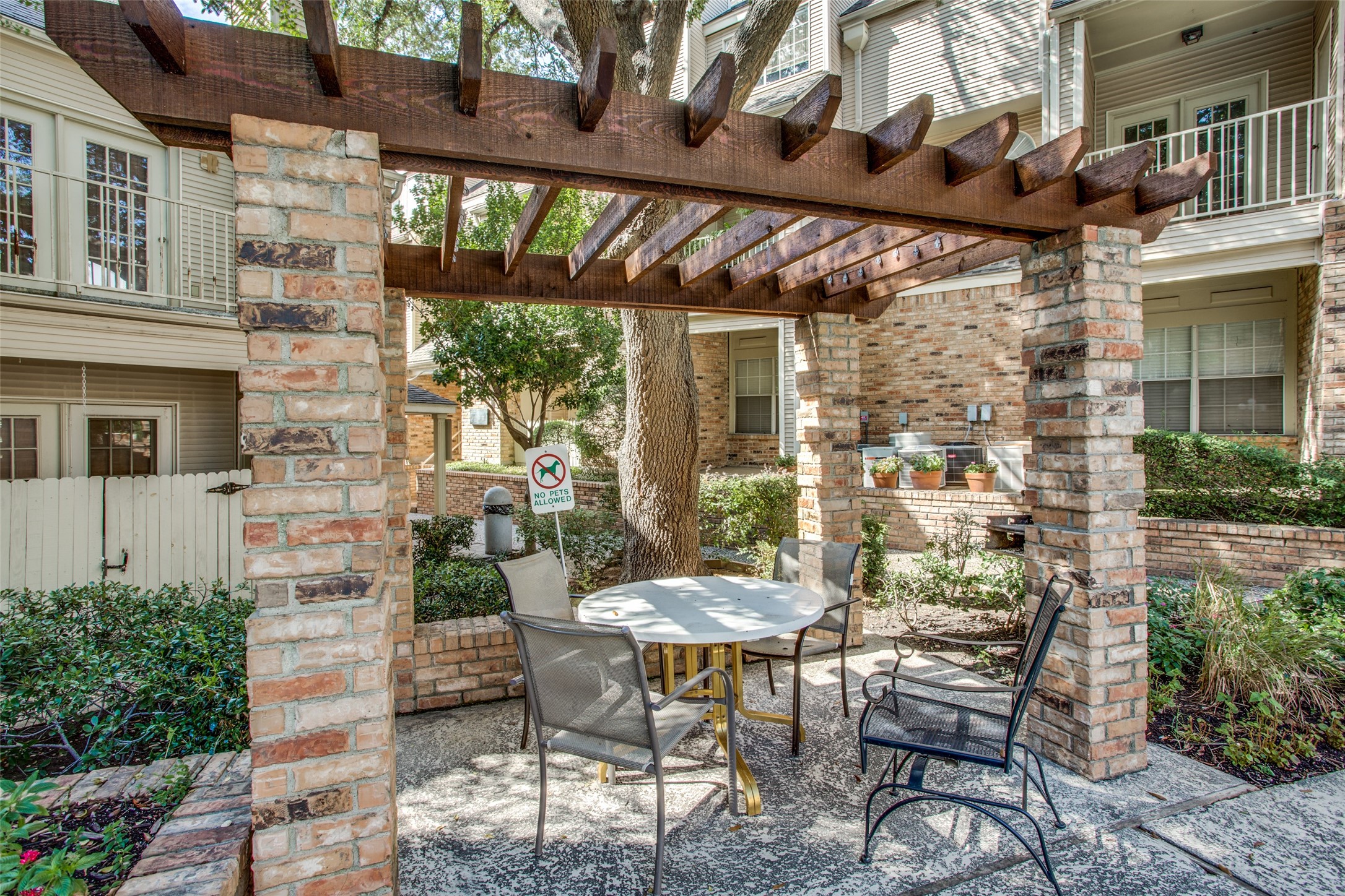 5325 Bent Tree Forest Drive 2222 , Dallas, TX, 75248 | 20913279 | Realty Texas LLC