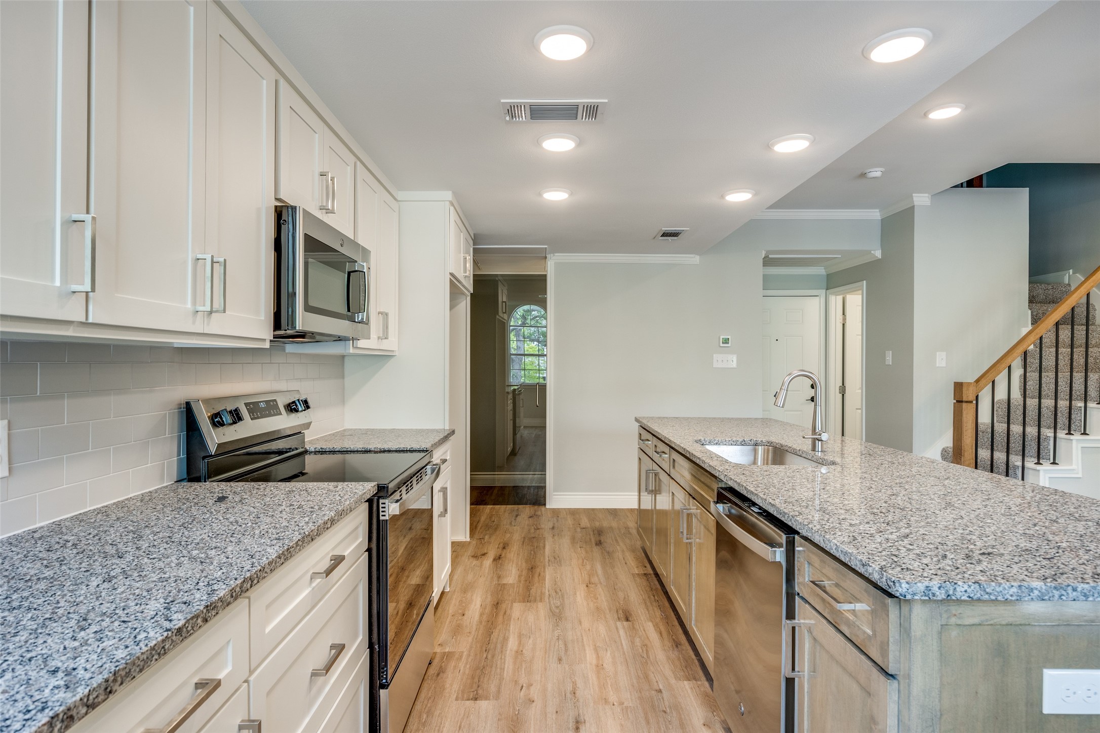 5325 Bent Tree Forest Drive 2222 , Dallas, TX, 75248 | 20913279 | Realty Texas LLC