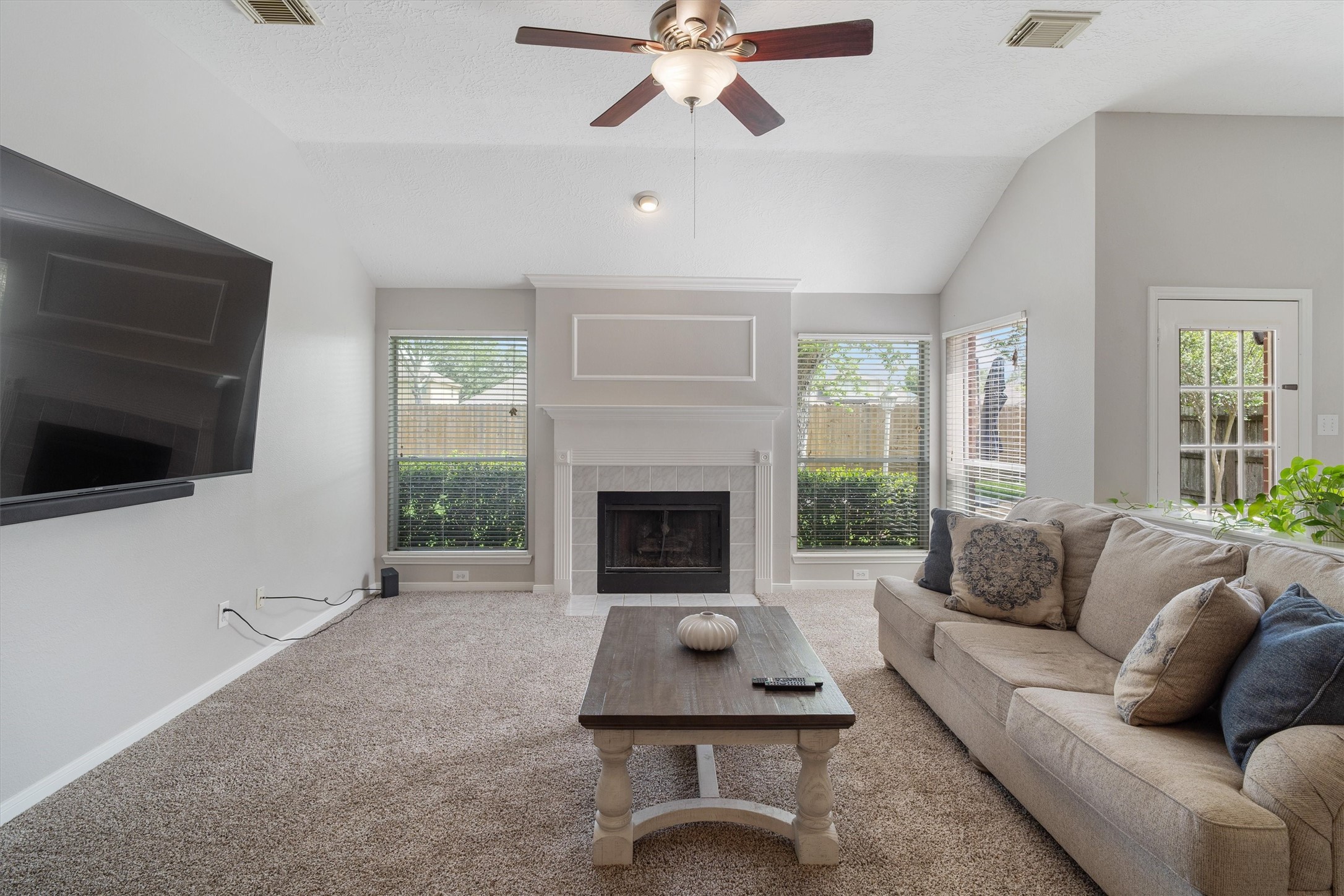 1202 Candlewood Drive , League City, TX, 77573 | 84464534 | Realty Texas LLC