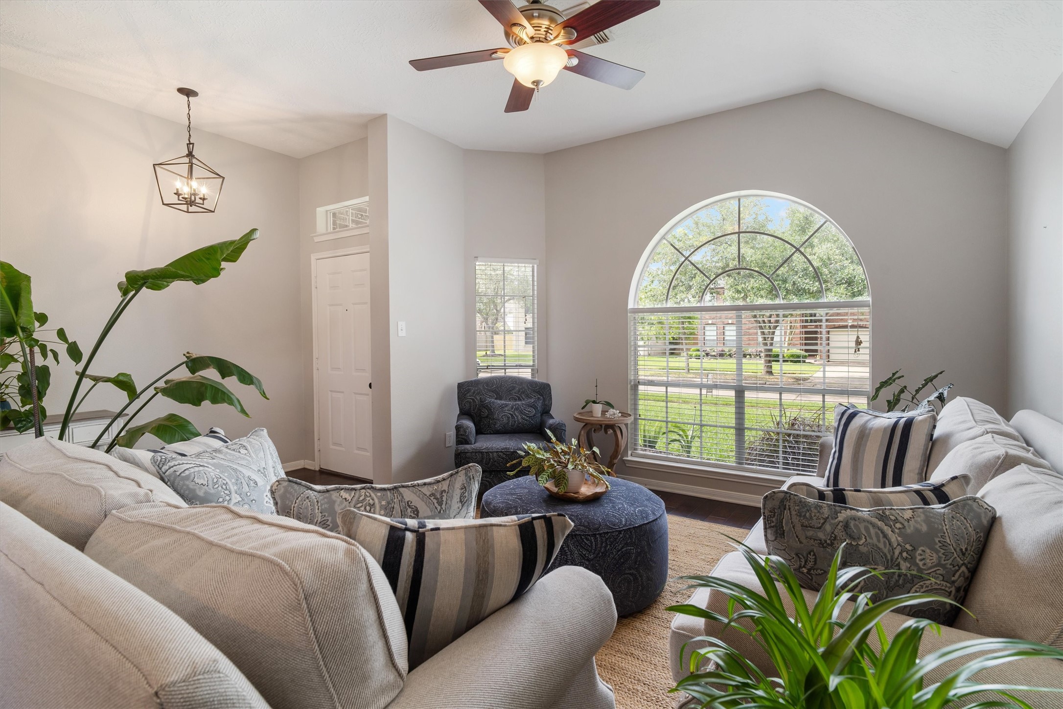 1202 Candlewood Drive , League City, TX, 77573 | 84464534 | Realty Texas LLC
