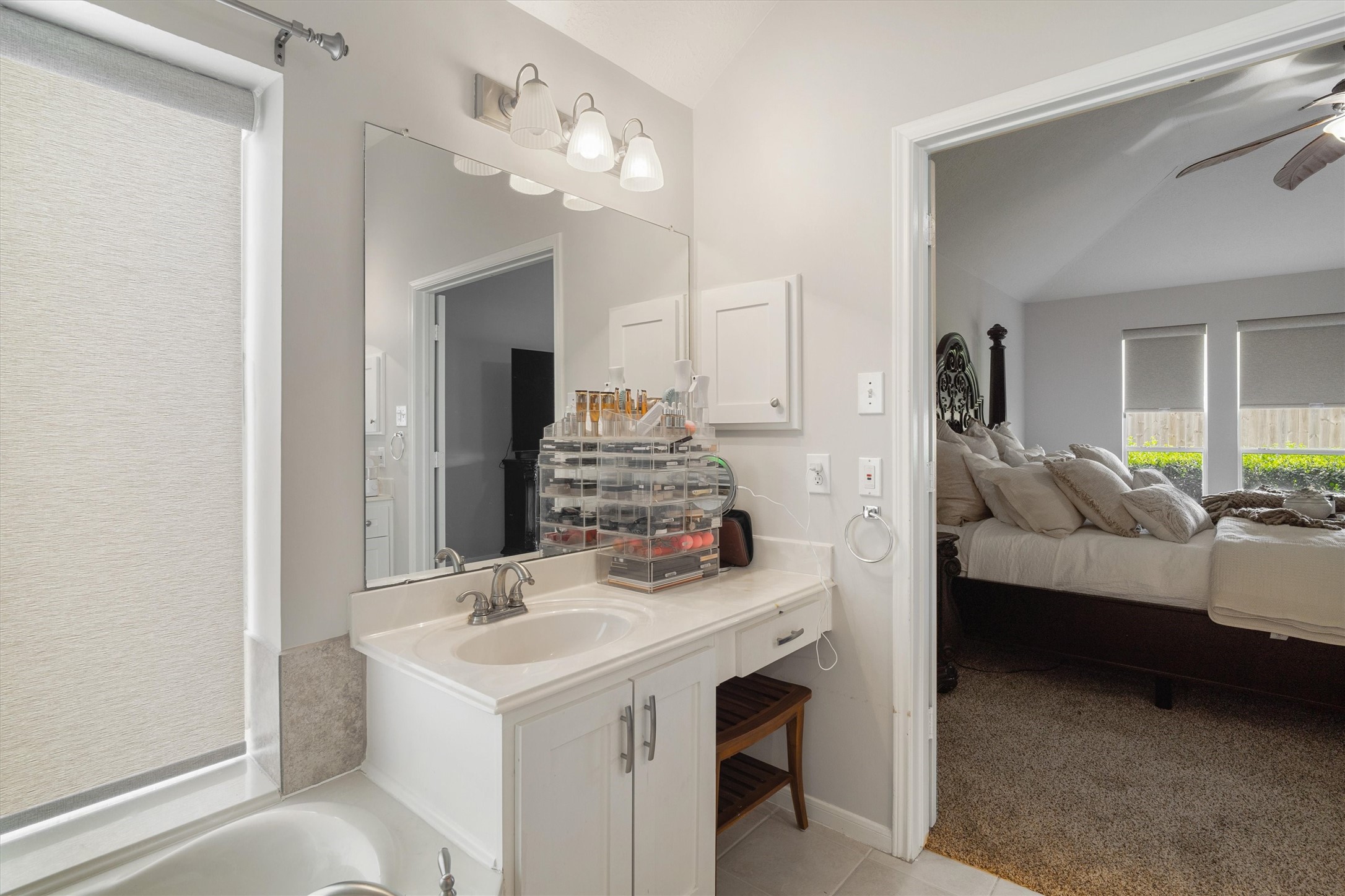 1202 Candlewood Drive , League City, TX, 77573 | 84464534 | Realty Texas LLC
