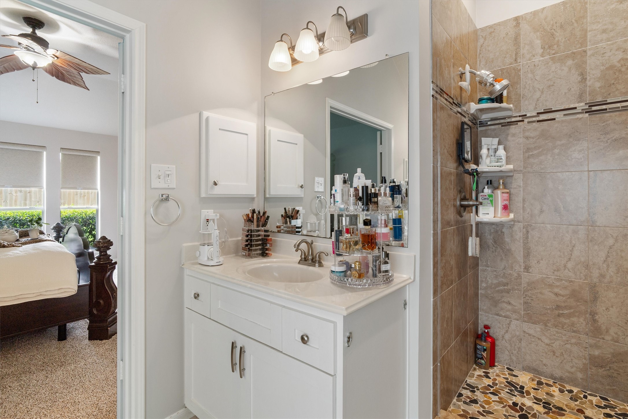 1202 Candlewood Drive , League City, TX, 77573 | 84464534 | Realty Texas LLC