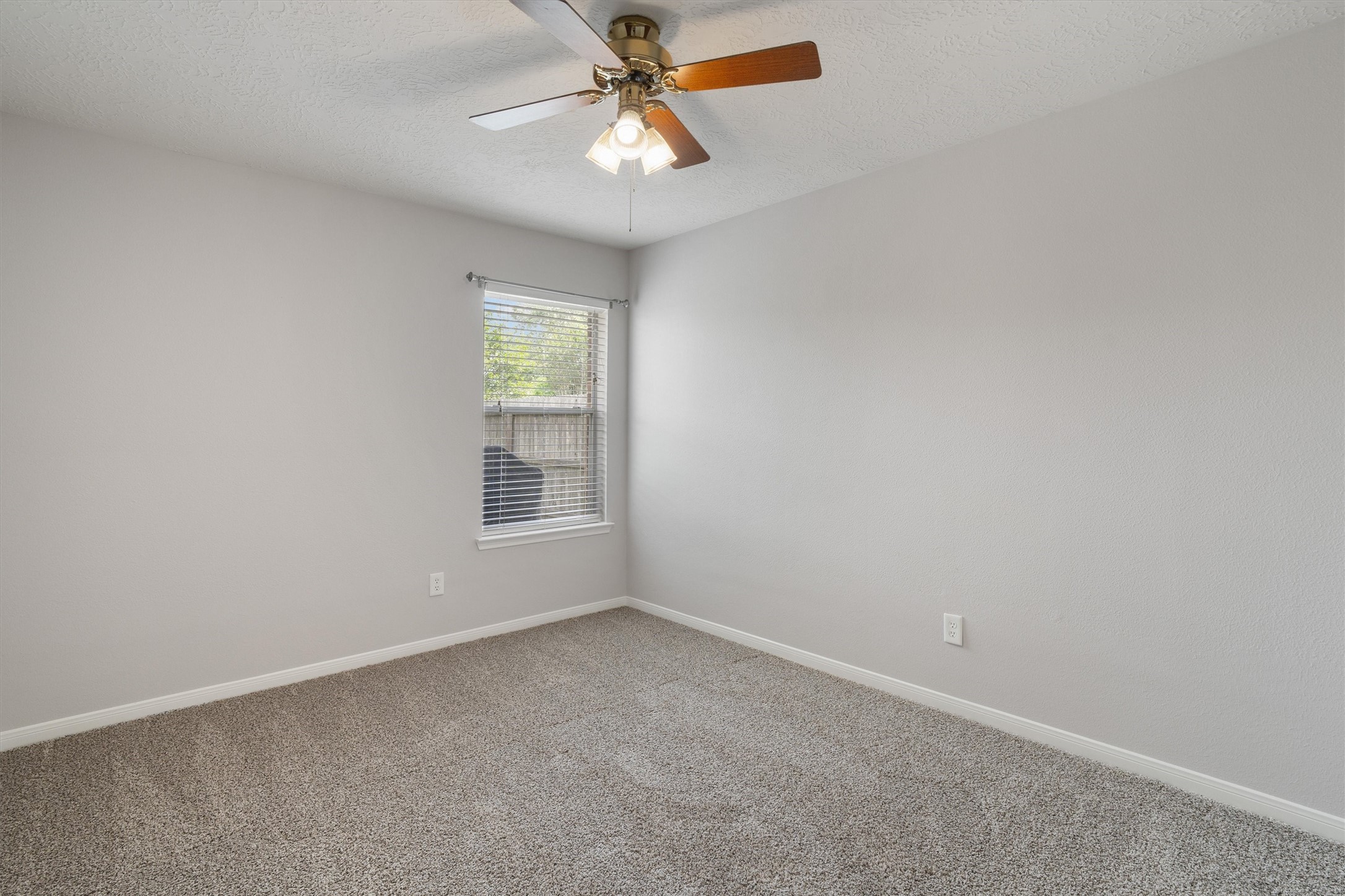 1202 Candlewood Drive , League City, TX, 77573 | 84464534 | Realty Texas LLC