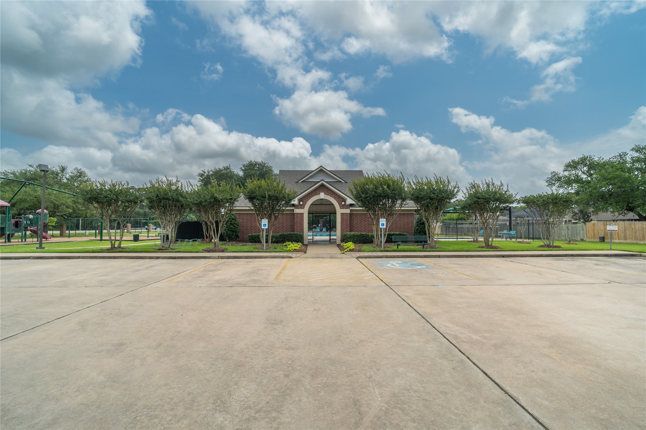 1202 Candlewood Drive , League City, TX, 77573 | 84464534 | Realty Texas LLC