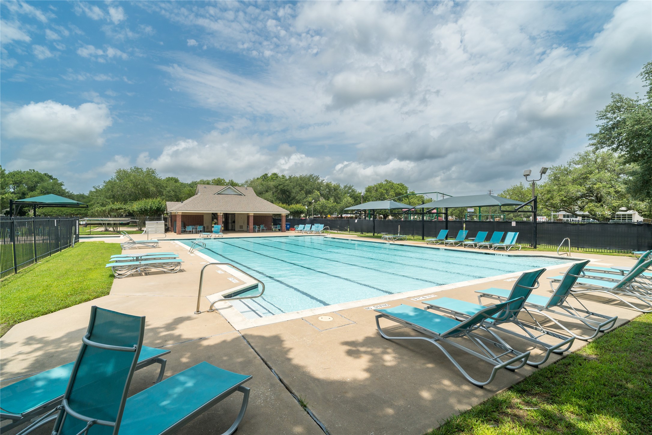 1202 Candlewood Drive , League City, TX, 77573 | 84464534 | Realty Texas LLC
