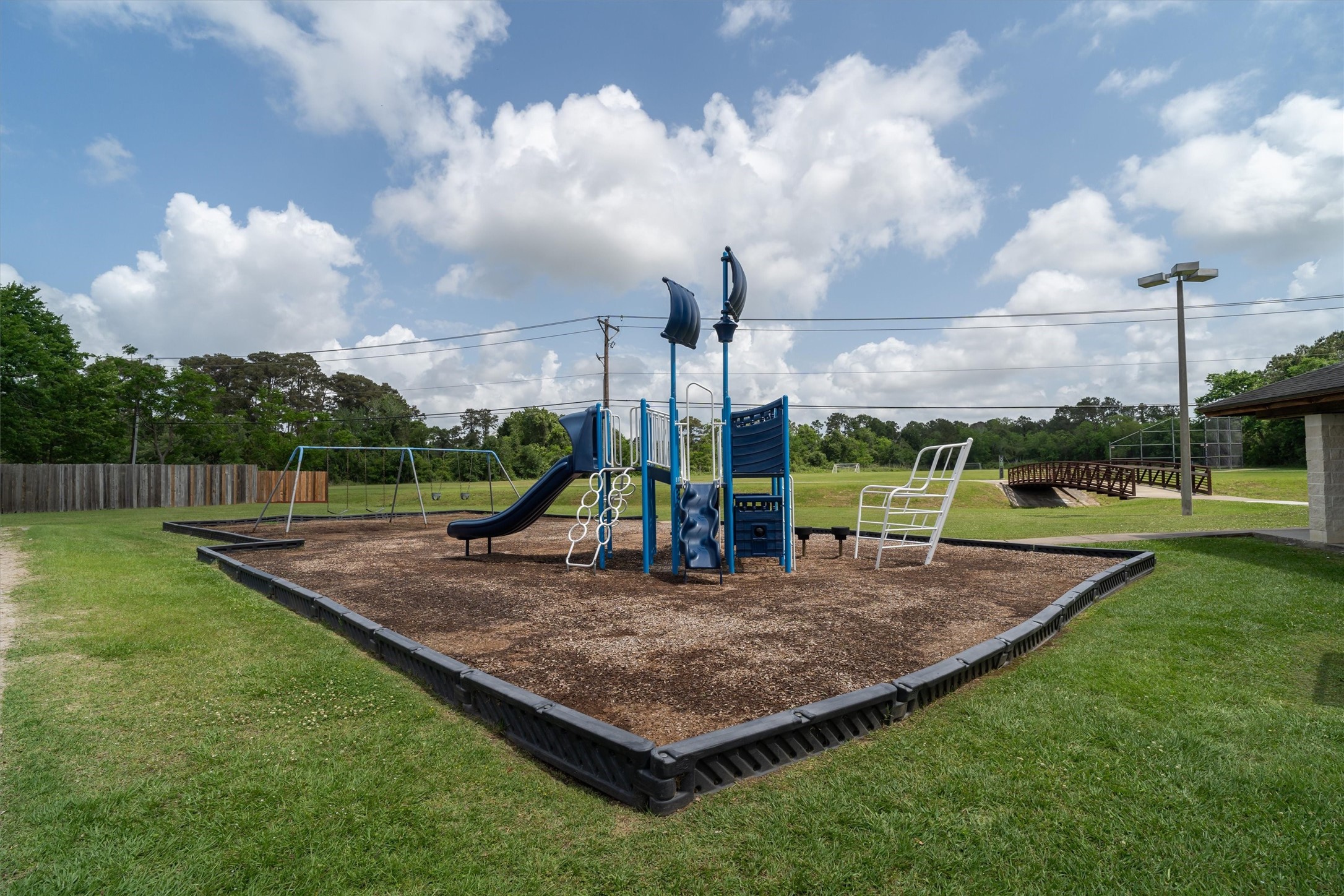 1202 Candlewood Drive , League City, TX, 77573 | 84464534 | Realty Texas LLC