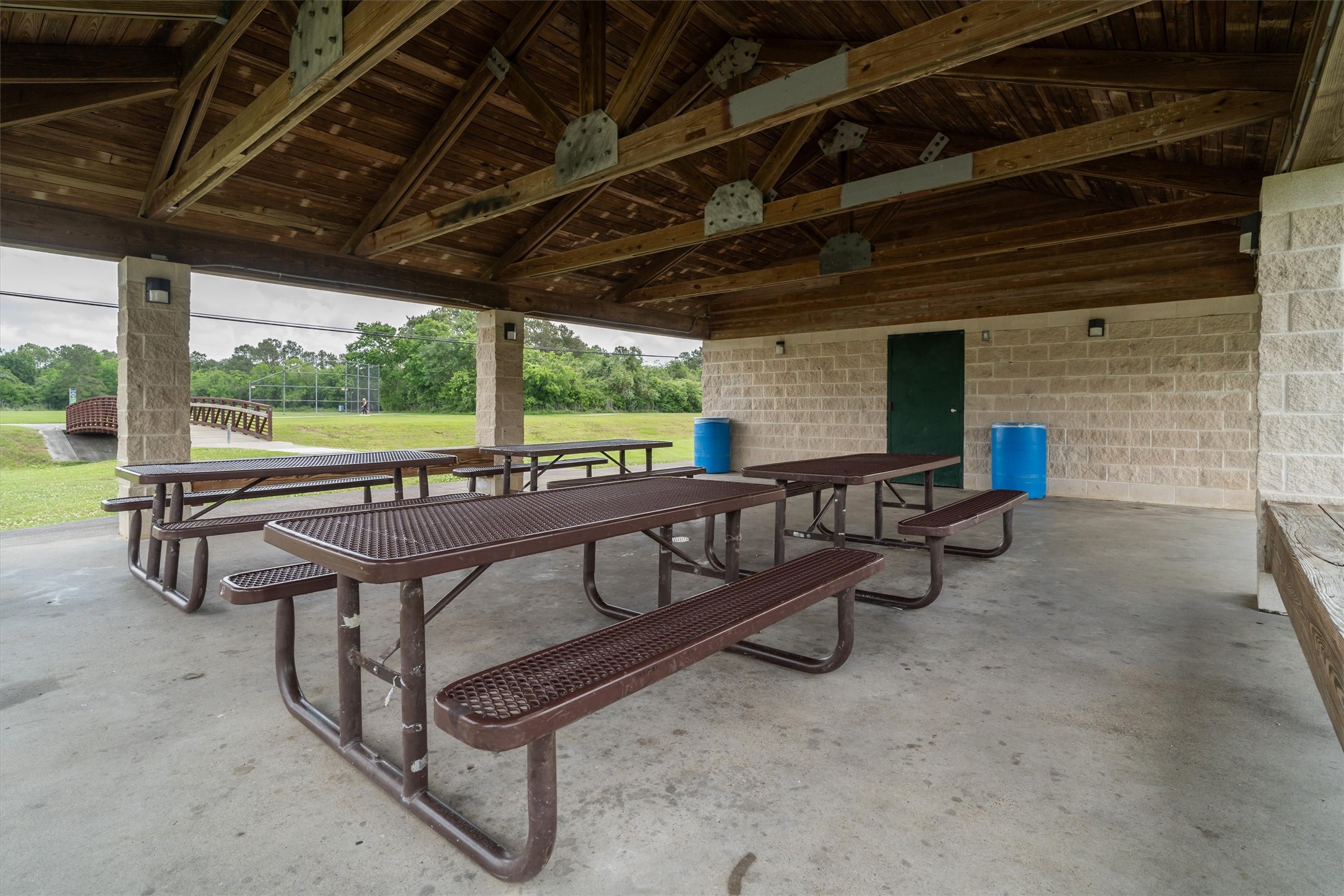 1202 Candlewood Drive , League City, TX, 77573 | 84464534 | Realty Texas LLC