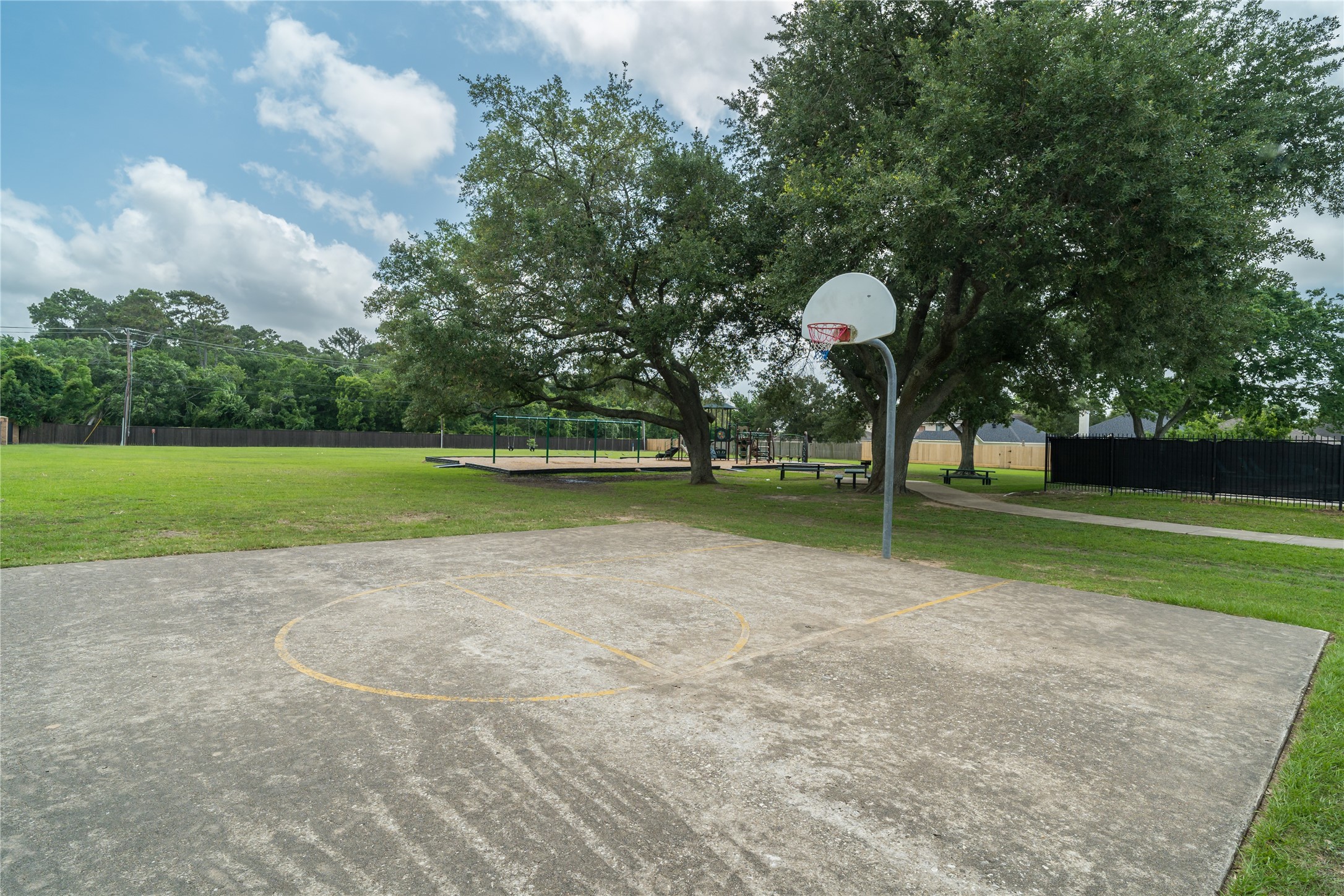 1202 Candlewood Drive , League City, TX, 77573 | 84464534 | Realty Texas LLC