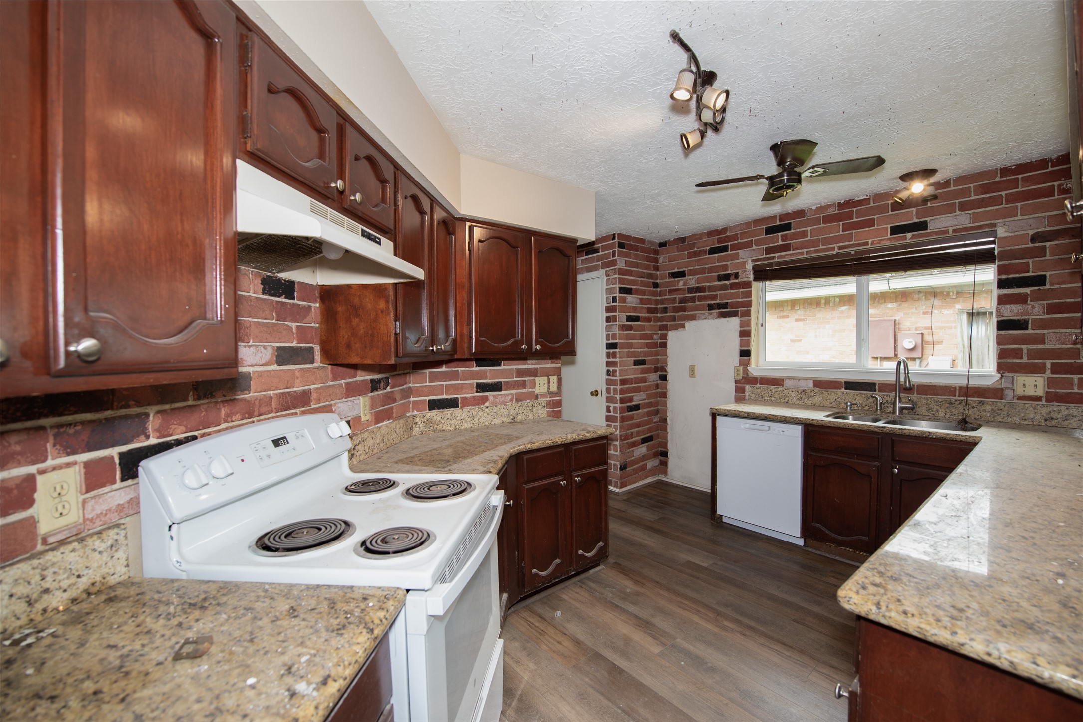 16774 Gleneagle Drive N , Conroe, TX, 77385 | 31369864 | Realty Texas LLC