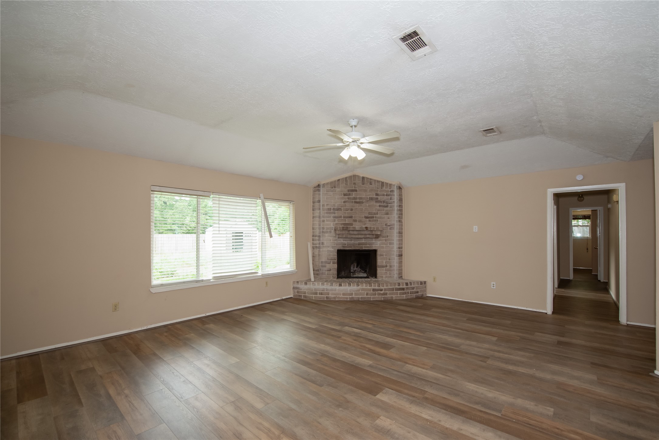 16774 Gleneagle Drive N , Conroe, TX, 77385 | 31369864 | Realty Texas LLC